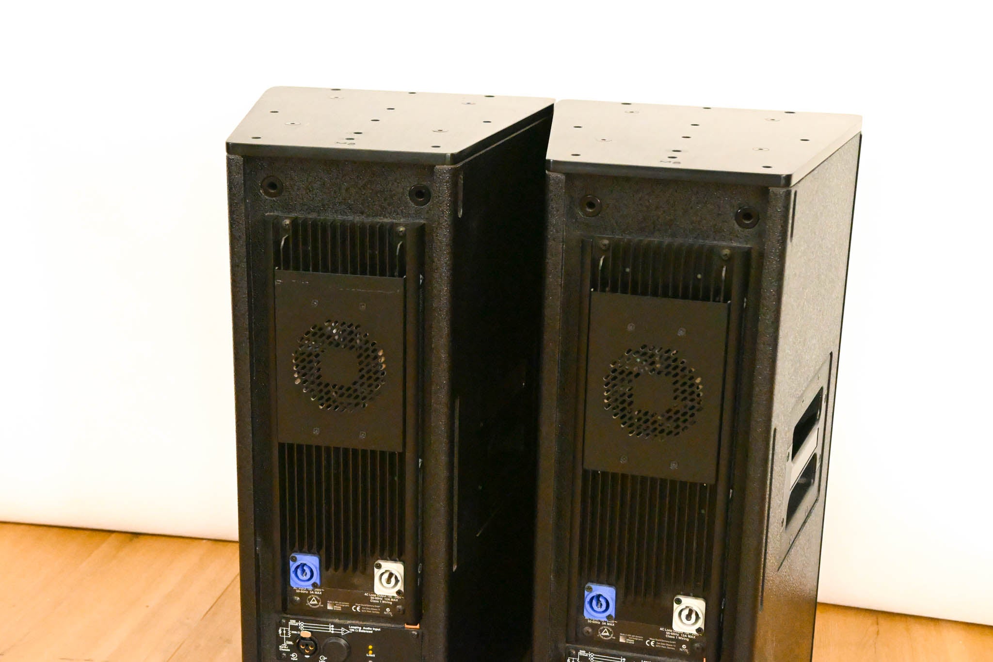Meyer Sound UPJ-1P Compact VariO Loudspeaker (PAIR)