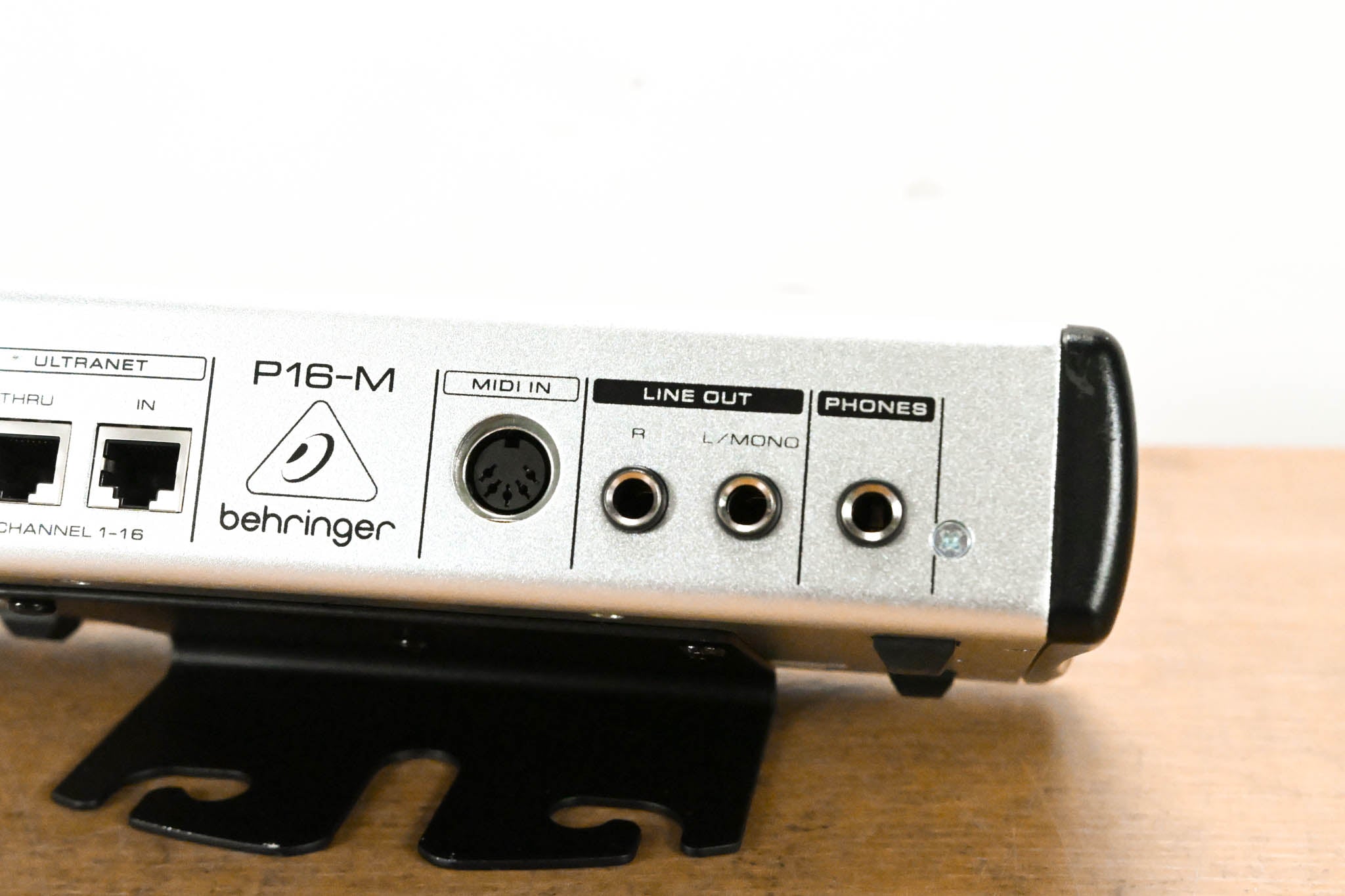 Behringer Powerplay P16-M 16-Channel Digital Personal Mixer