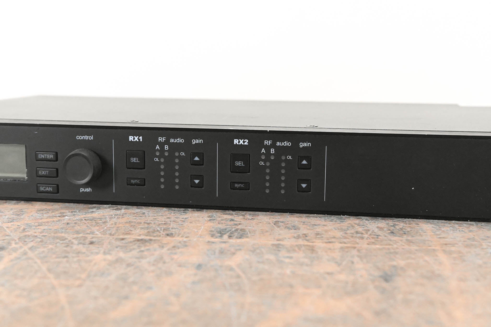Shure ULXD4D Dual-Channel Digital Wireless Receiver L50 Band: 632-696MHz