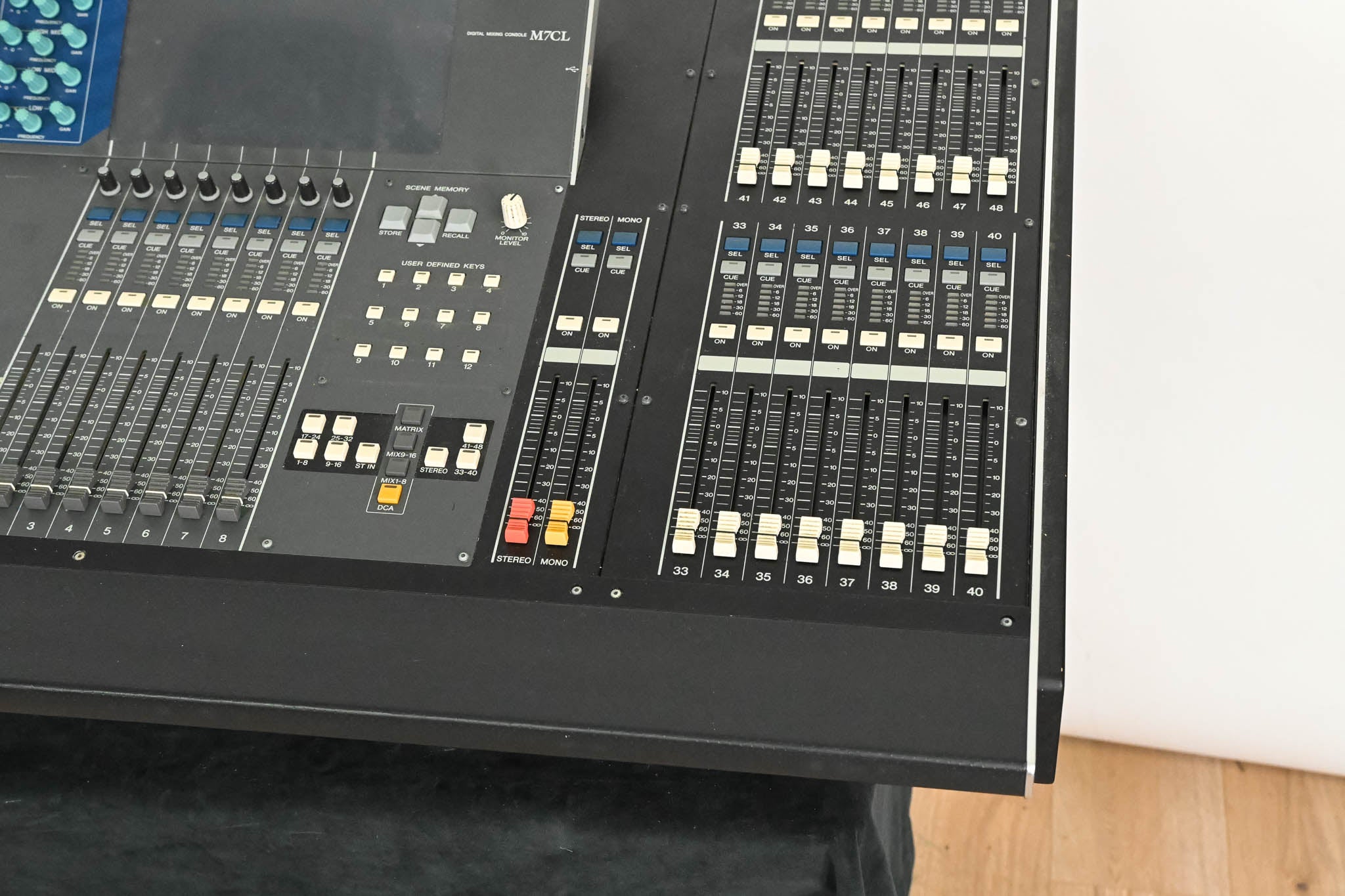 Yamaha M7CL-48 48-Channel Digital Audio Mixing Console