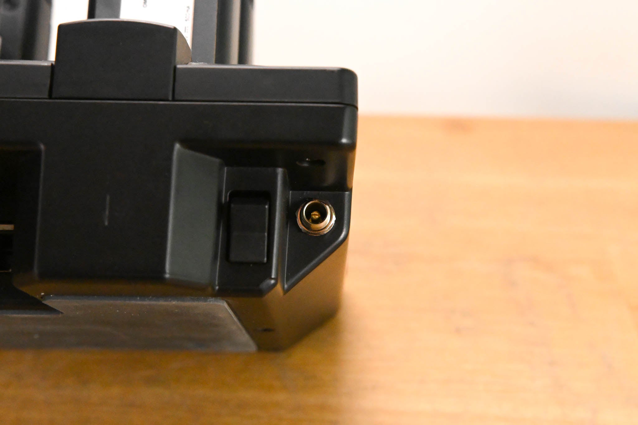 Shure MXWNCS8 Charging Station w/ MXW6 Boundary Mics (NO POWER SUPPLY)