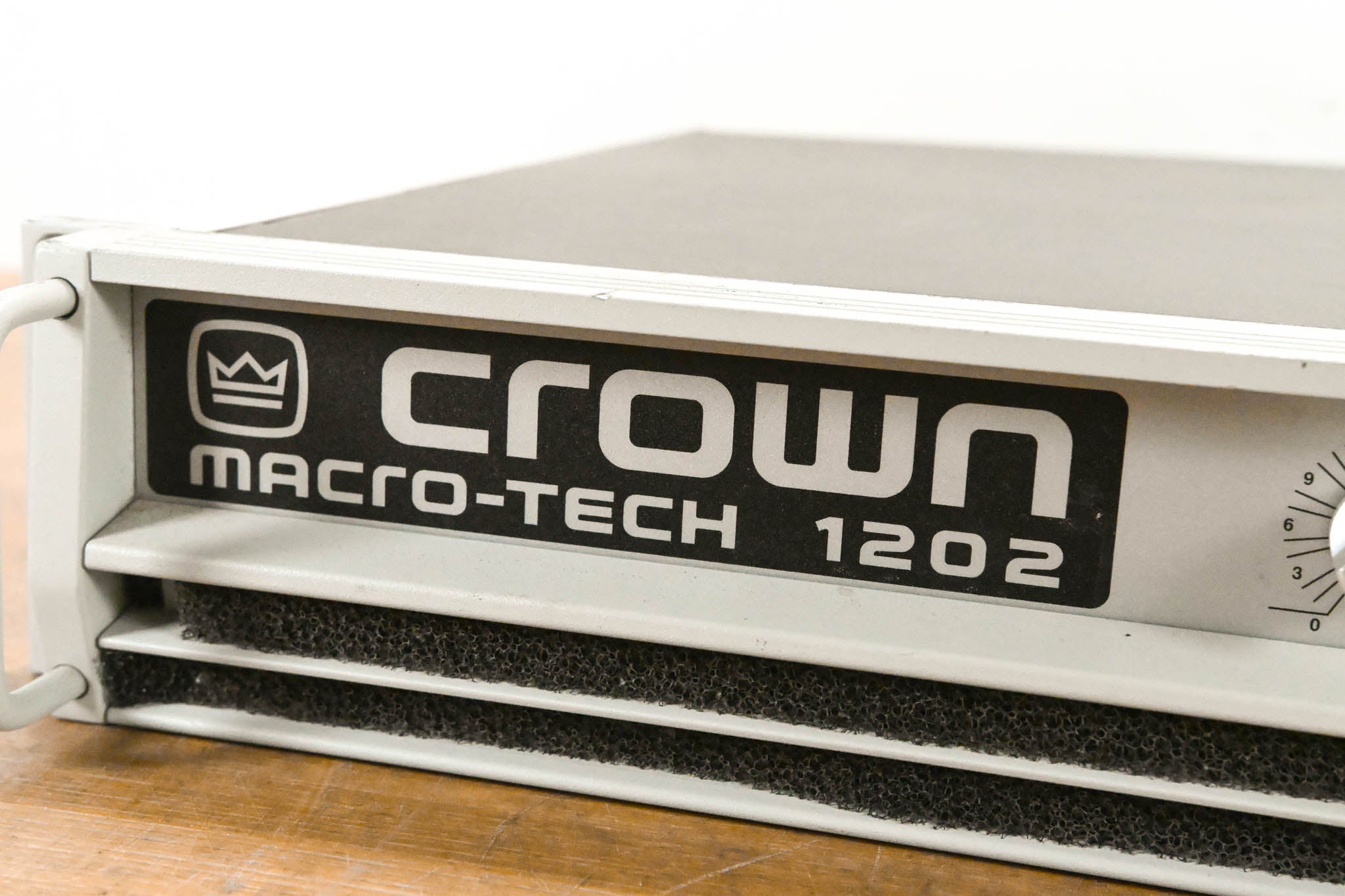 Crown Macro-Tech 1202 2-Channel Power Amplifier