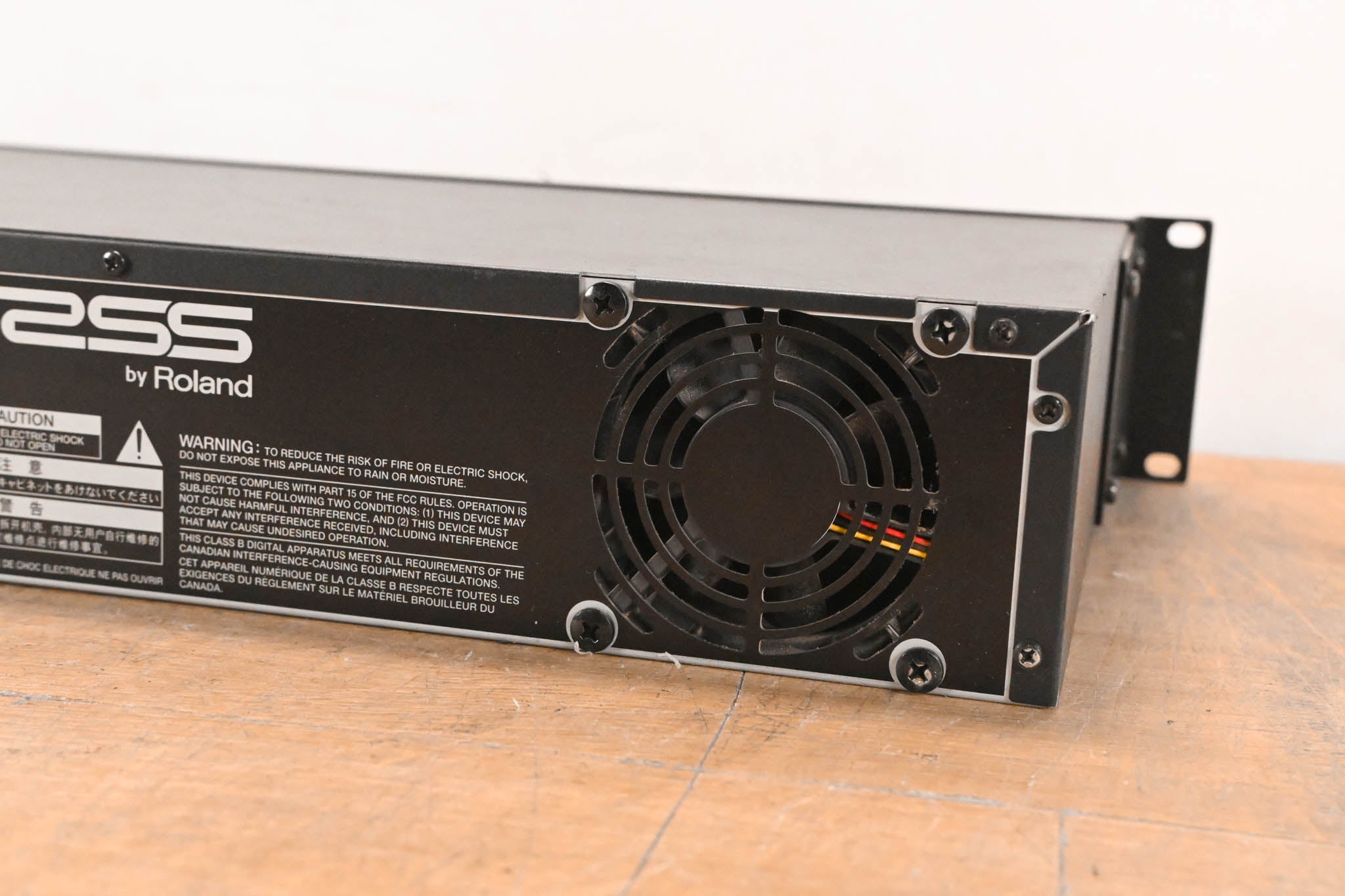 Roland S-4000D Splitter and Power Distributor for M-48 Personal Mixers