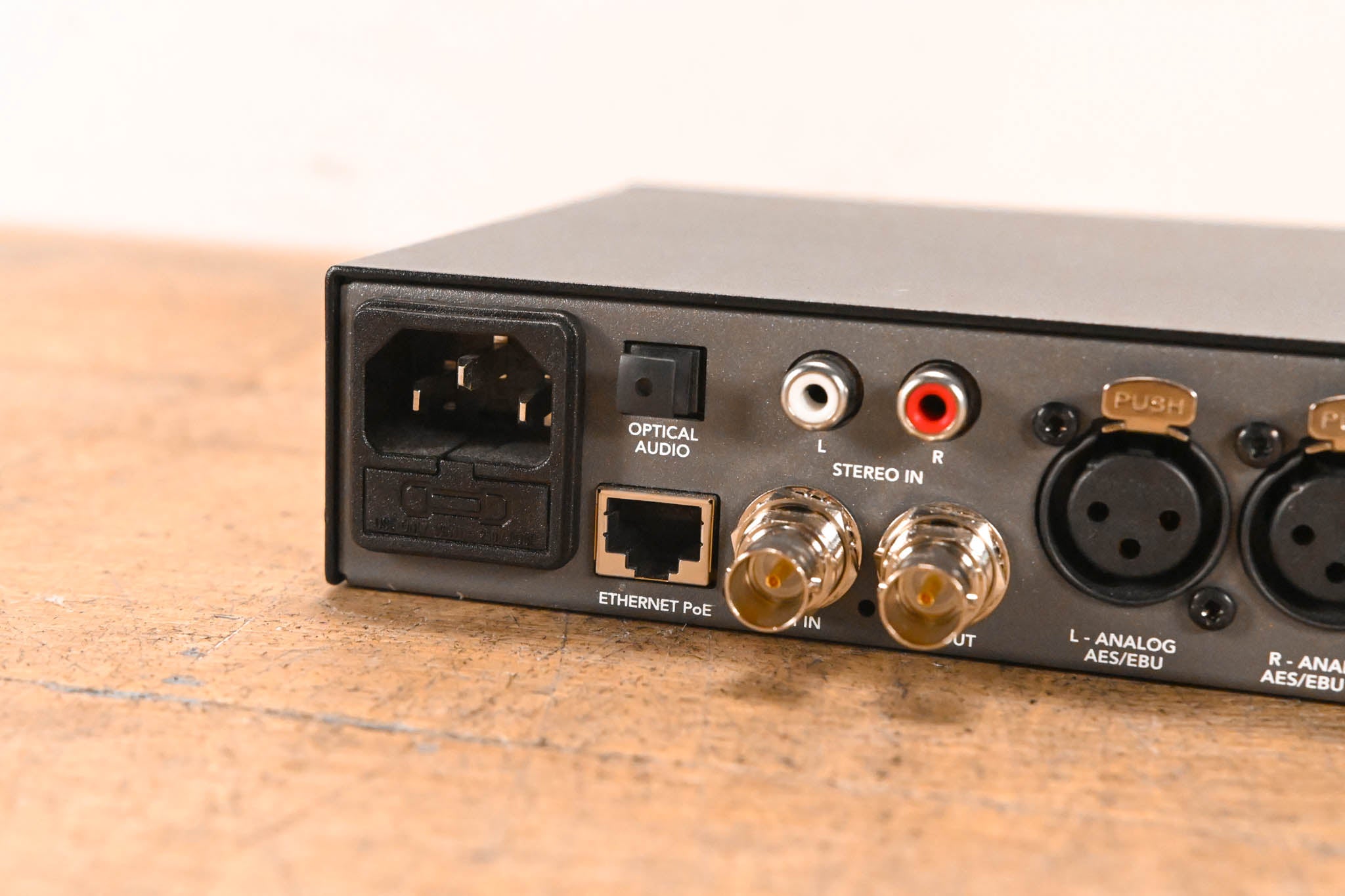 Blackmagic Design Teranex Mini Audio to SDI 12G w/ Smart Panel