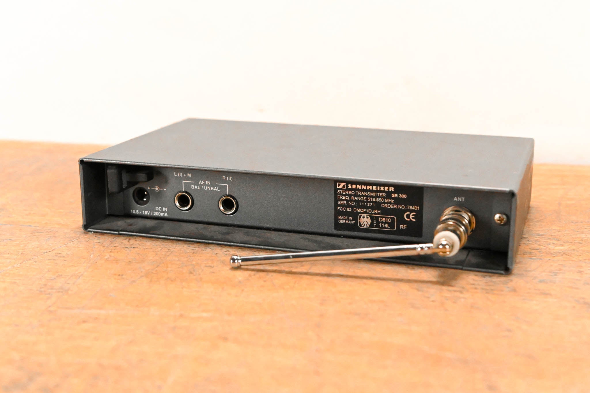 Sennheiser ew 300 IEM Wireless IEM System 518-550 MHz (NO POWER SUPPLY)