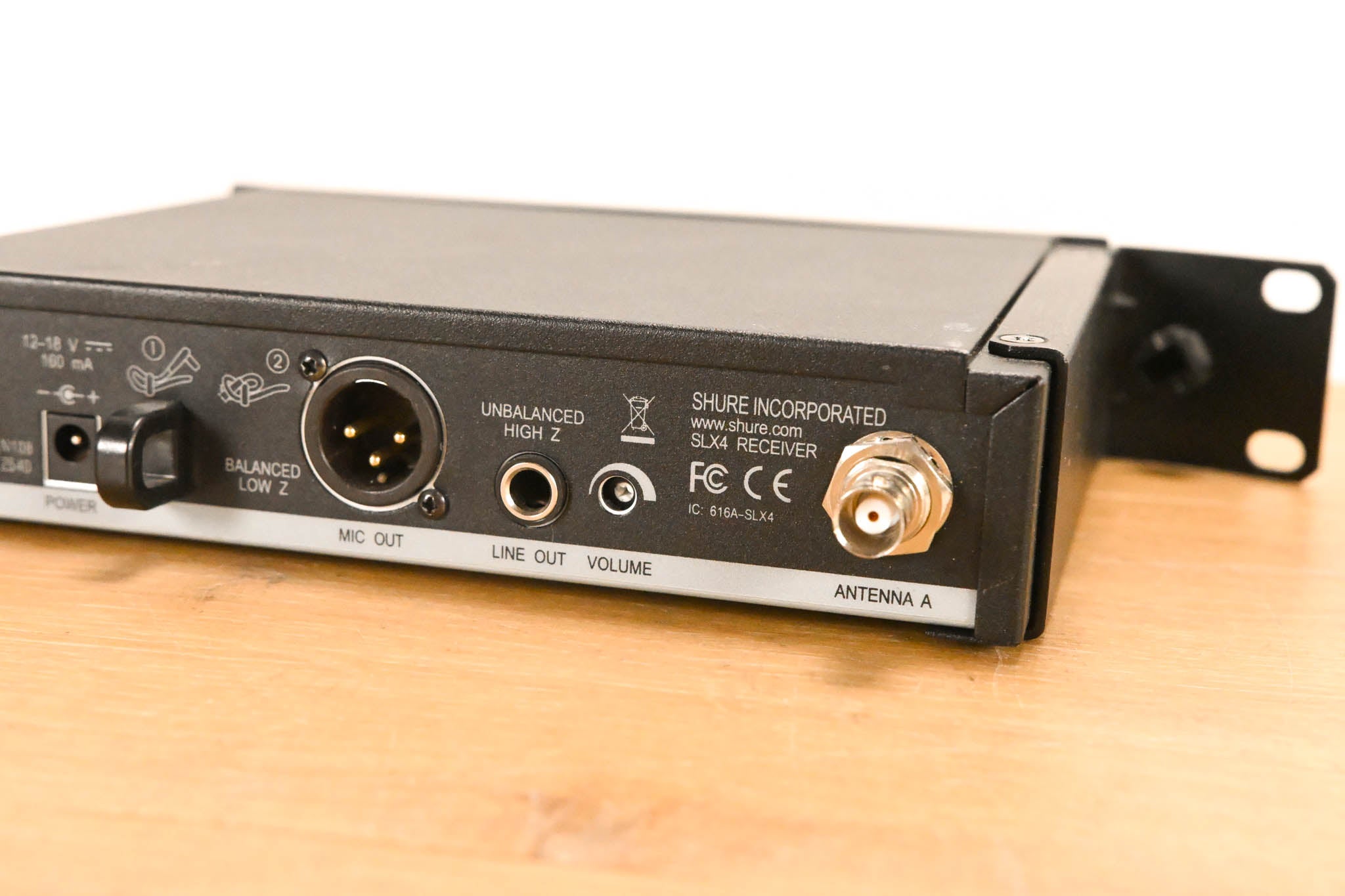 Shure SLX14 Bodypack Wireless System - J3 Band (NO POWER SUPPLY)