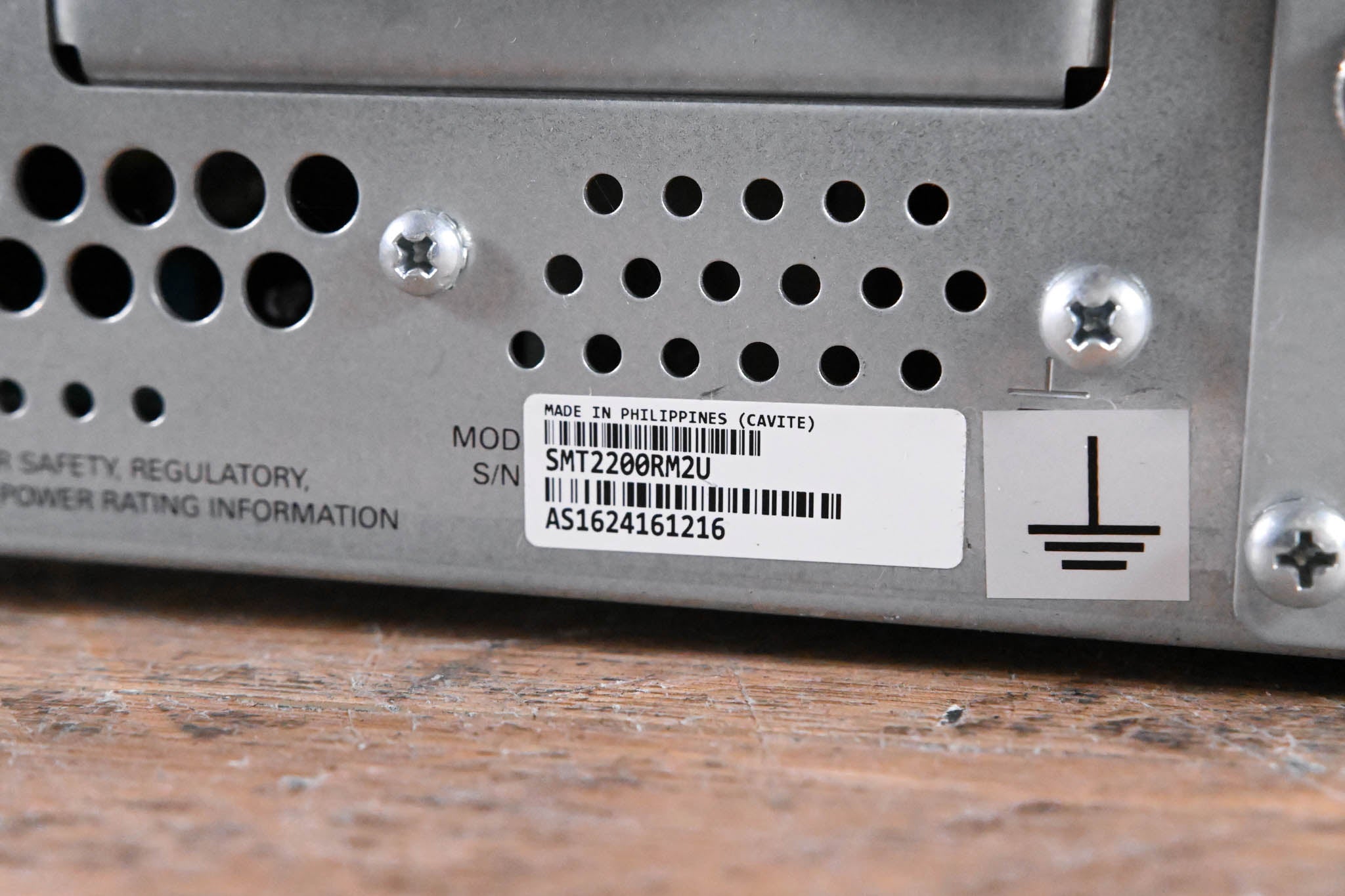 APC SMT2200RM2U Line Interactive 2200VA Smart-UPS