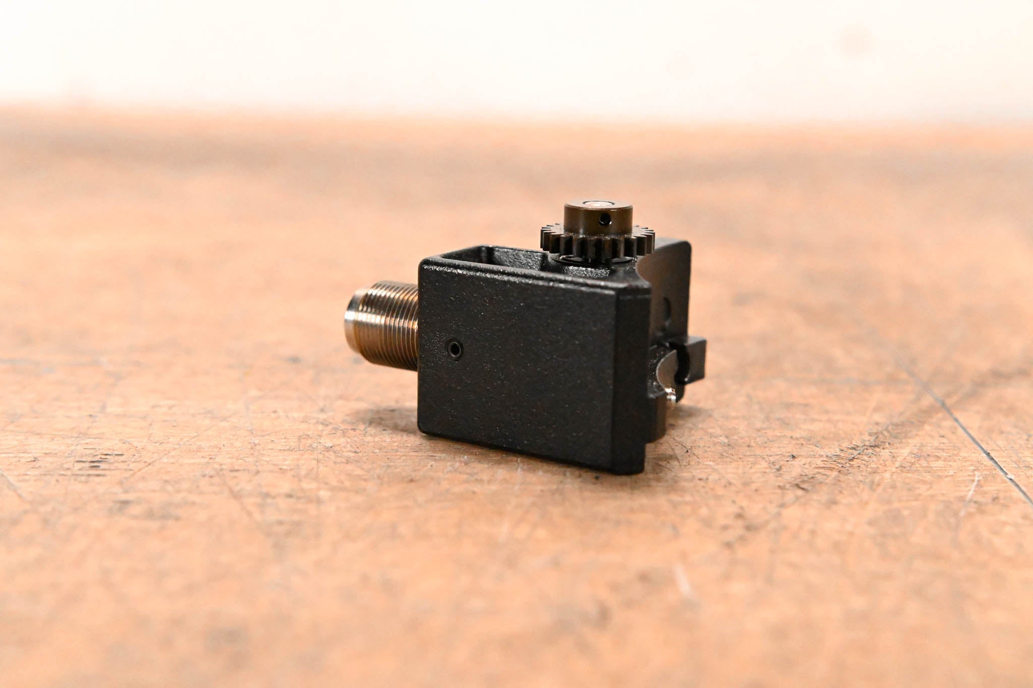 Fujinon FMM-6B Manual Focus Module for Fujinon ENG/EFP Lenses