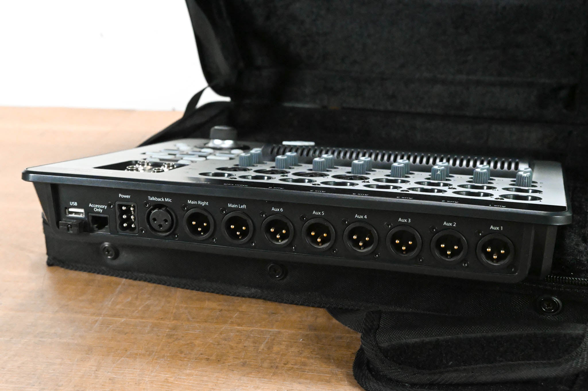 QSC Touchmix-16 Compact Digital Mixer