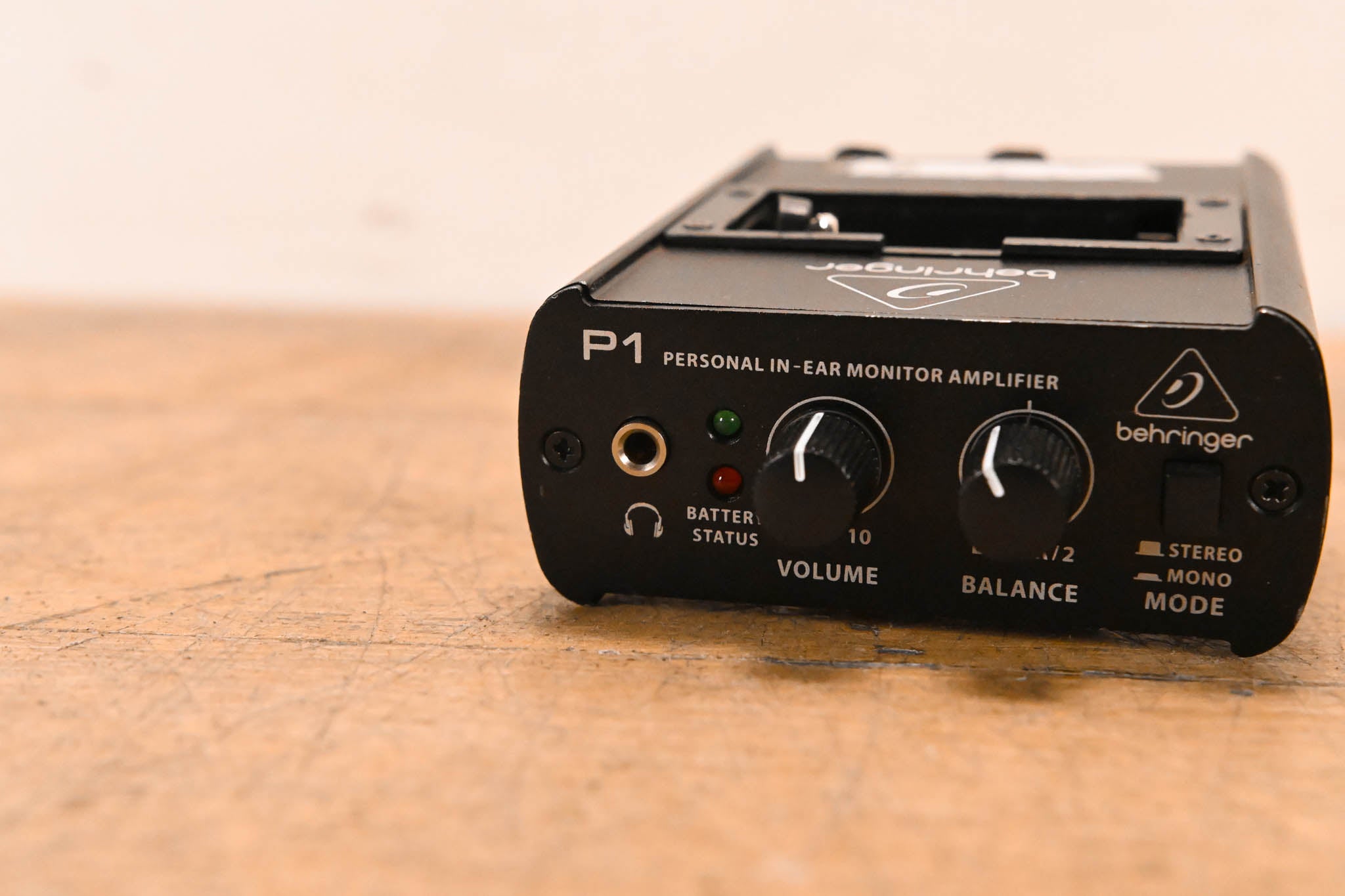 Behringer Powerplay P1 Personal In-Ear Monitor Amplifier