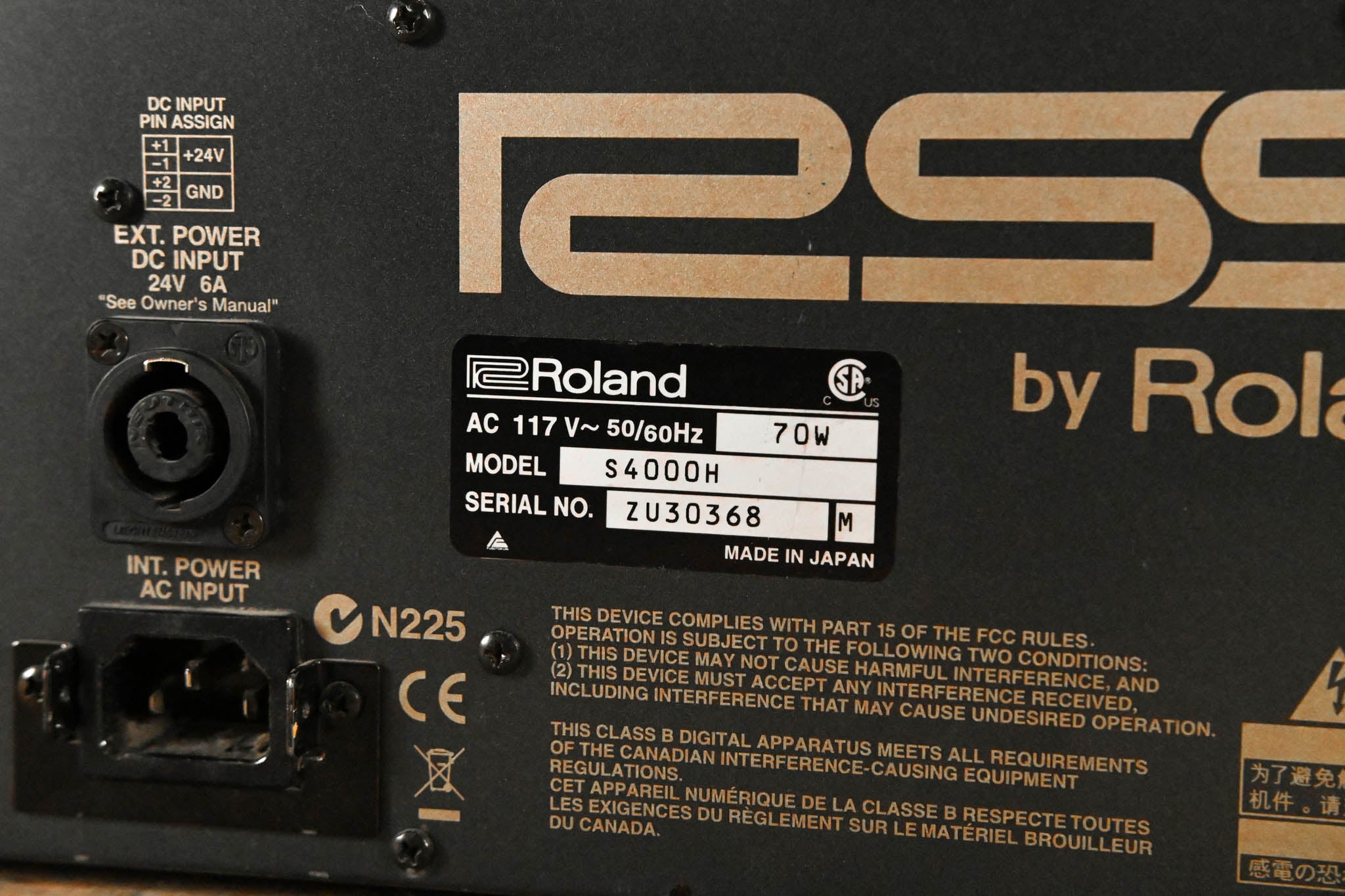 Roland S-4000H Digital Snake 32 x 8 Front of House Unit