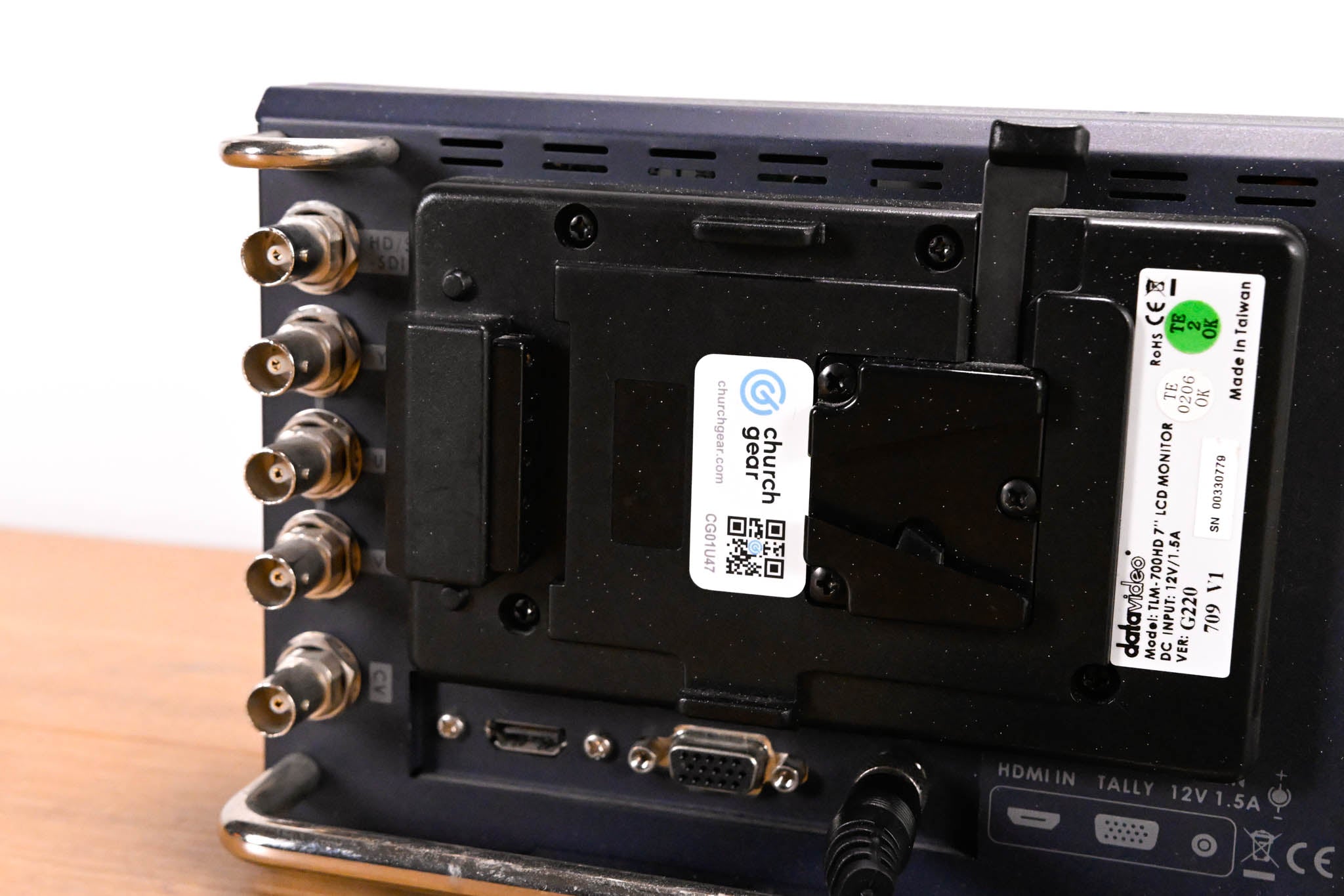 Datavideo TLM-700HD 7" HD/SD TFT LCD Monitor w/ V-Mount Battery Adapter