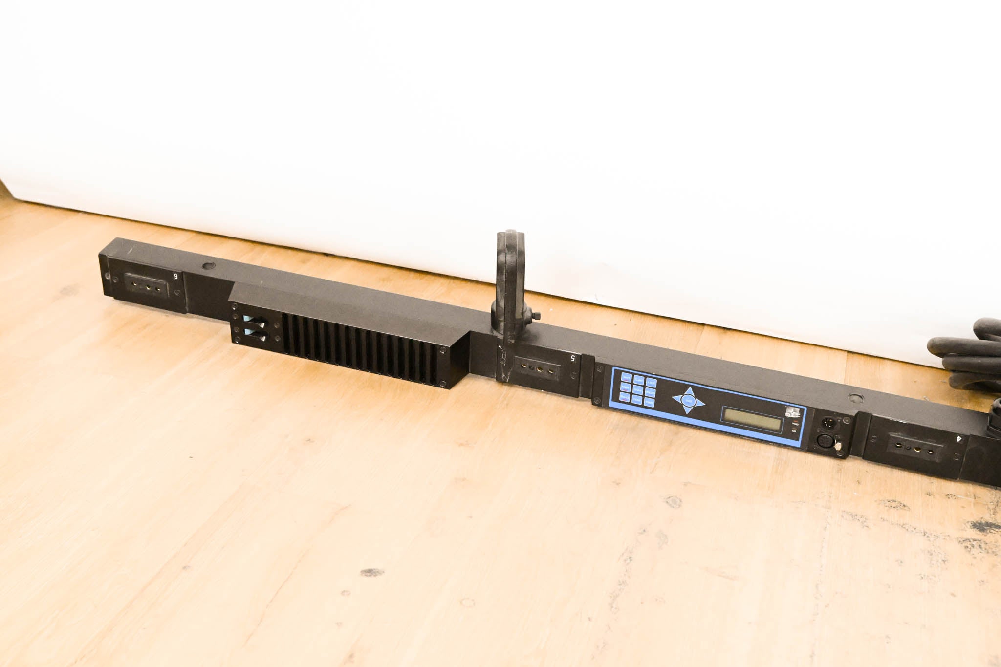 ETC SB6-10M 6 x 10A (1200W) SmartBar with Stage Pin Connectors