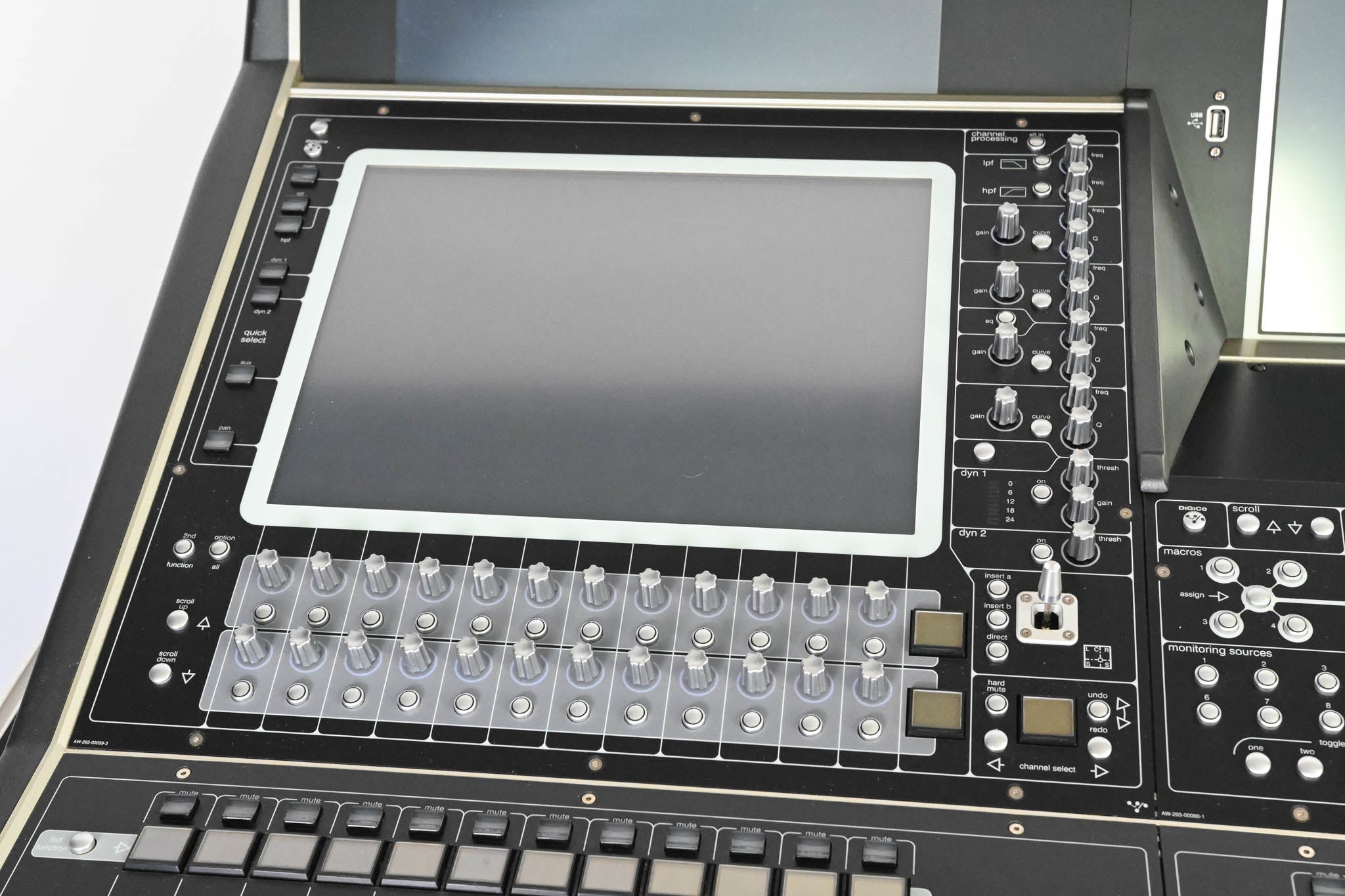 DiGiCo SD5 Digital Mixing Console w/ Waves Card, ST Optical & Road Case