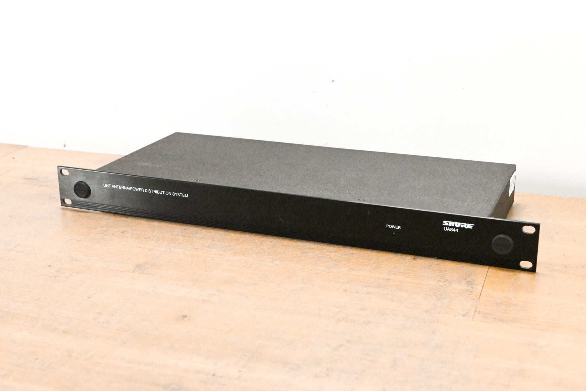 Shure UA844SWB Antenna Distribution System - 470-952 MHz (NO PSU)