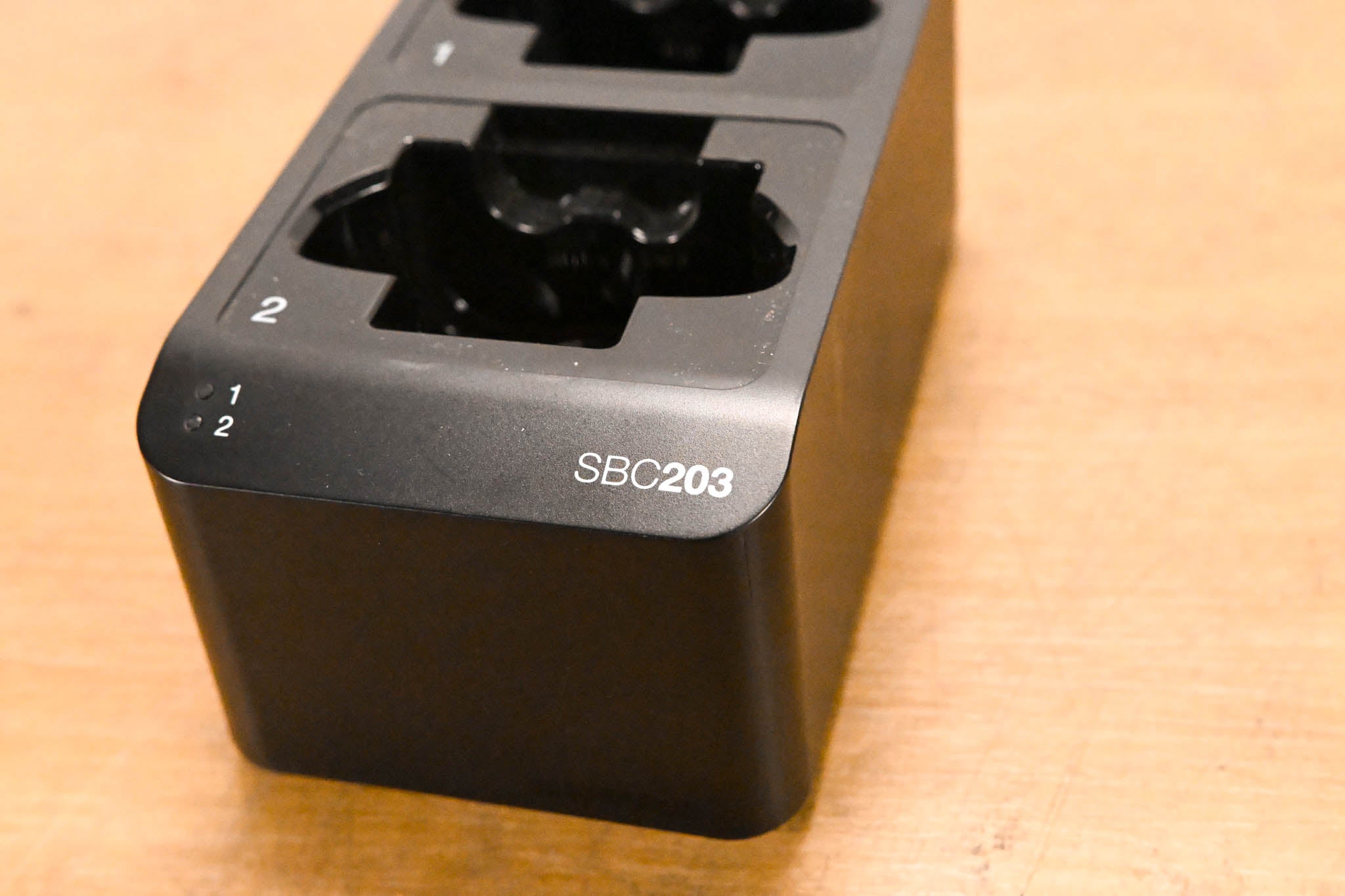 Shure SBC203 Dual-Docking Recharging Station (NO POWER SUPPLY)