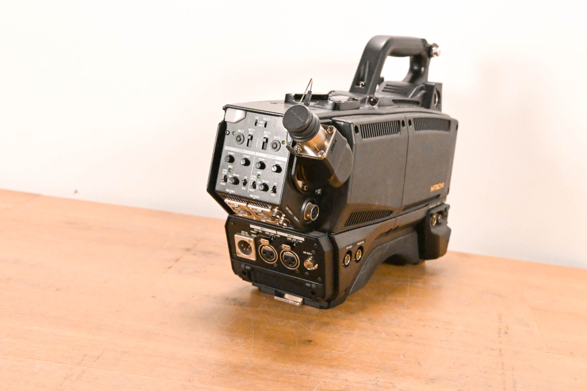 Hitachi Z-HD5000 HDTV Camera with CA-HF1000 Camera Adaptor