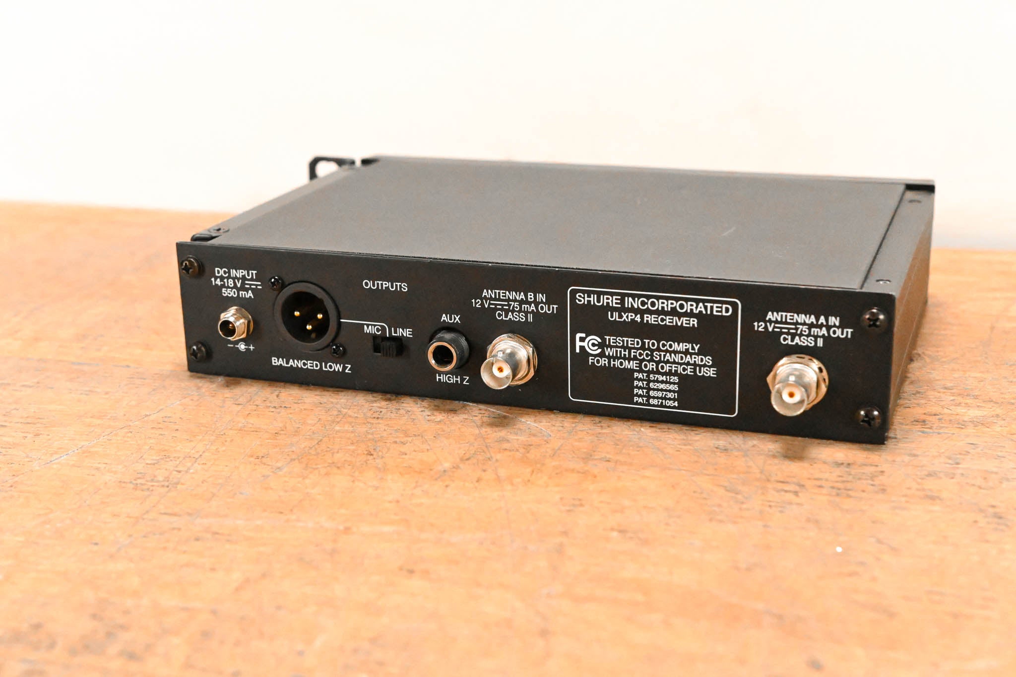 Shure ULXP4 Wireless Receiver - G3 Band: 470-506 MHz (NO POWER SUPPLY)