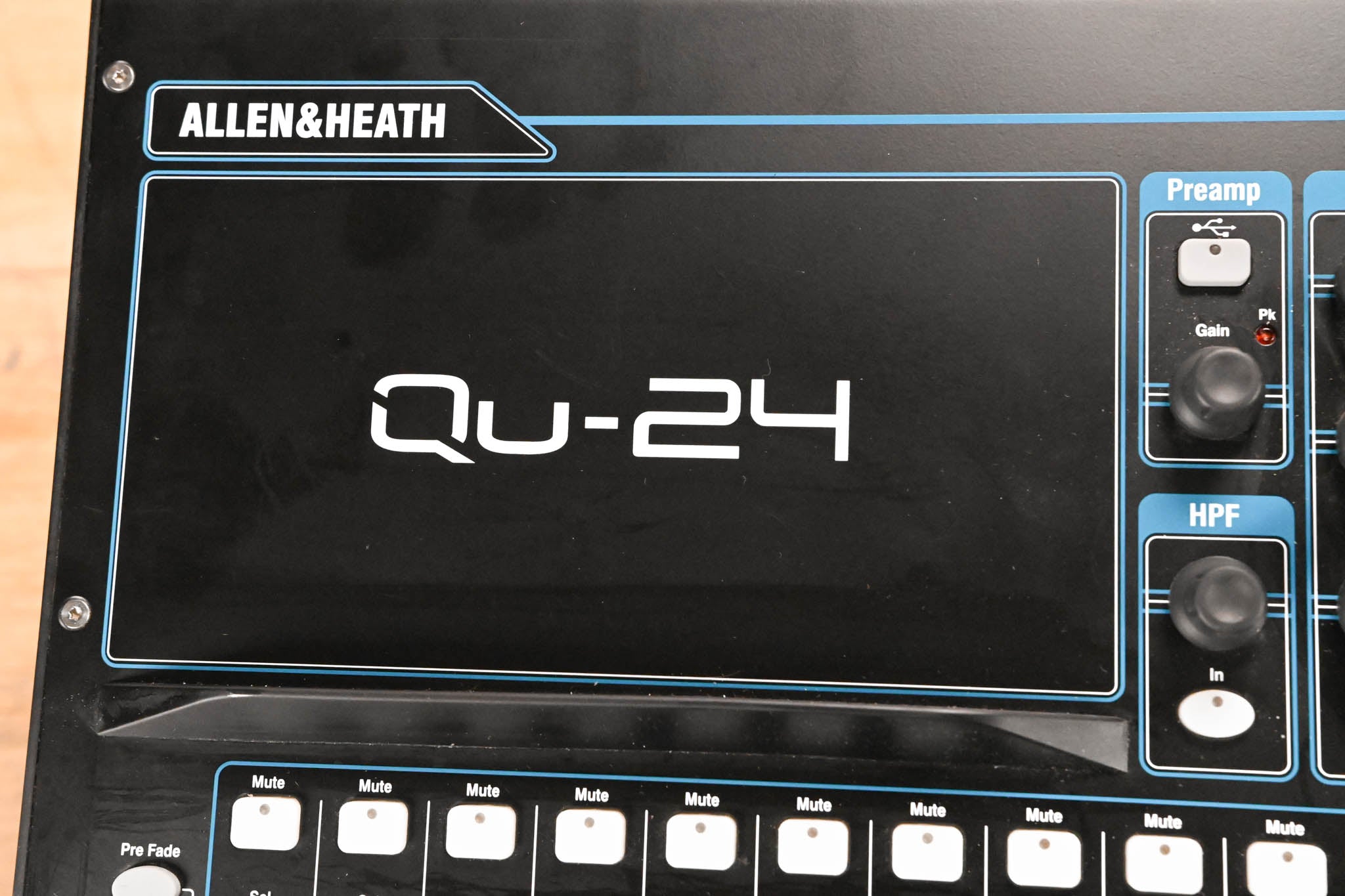 Allen & Heath Qu-24 24-Channel Digital Mixing Console