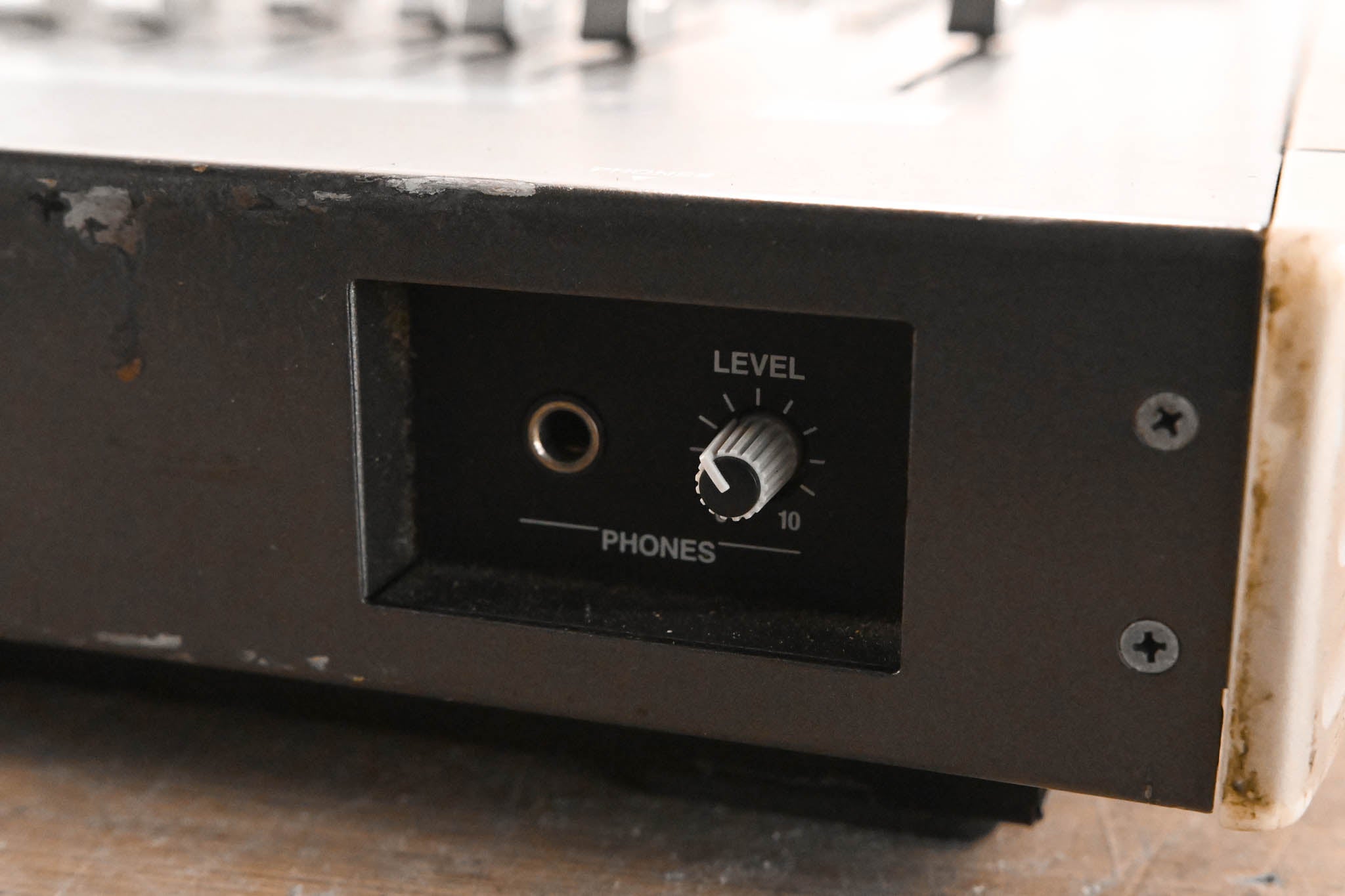 Roland M-400 48-Channel Live Digital Mixing Console