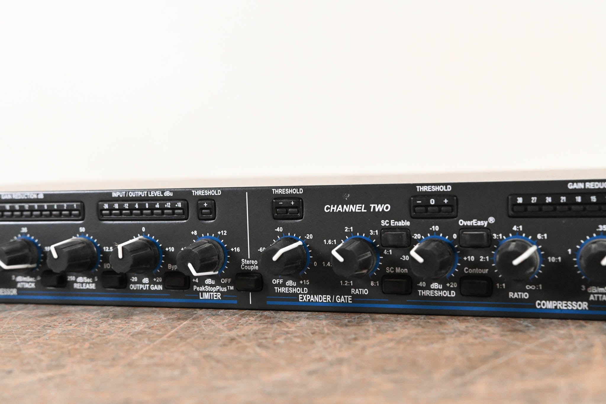 dbx 1066 2-Channel Compressor/Limiter/Gate