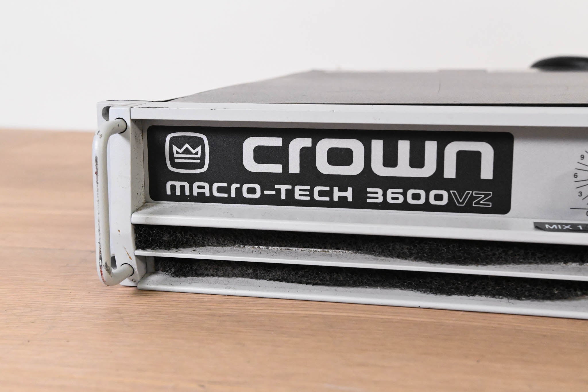 Crown Macro-Tech 3600VZ 2-Channel Power Amplifier