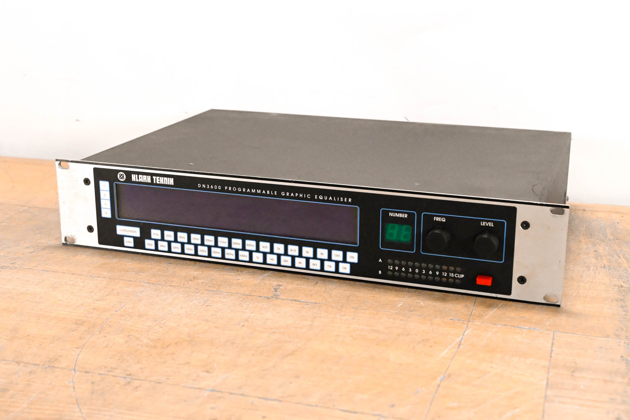 Klark Teknik DN3600 Programmable Graphic Equalizer