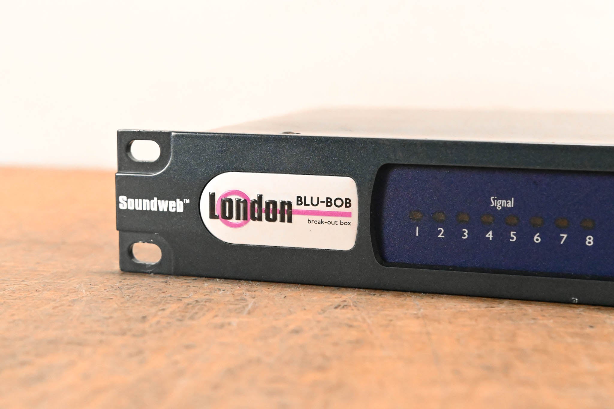 BSS London BLU-BOB2 8-Channel Break-Out Box Output Expander (NO PSU)