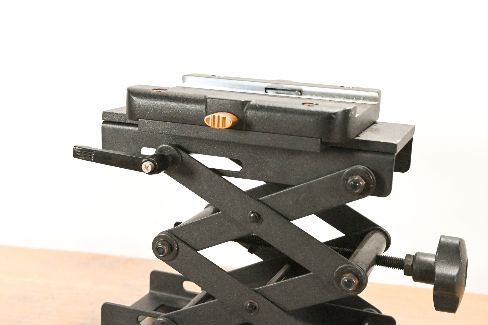 Ikan Adjustable Scissor Lift Camera Riser