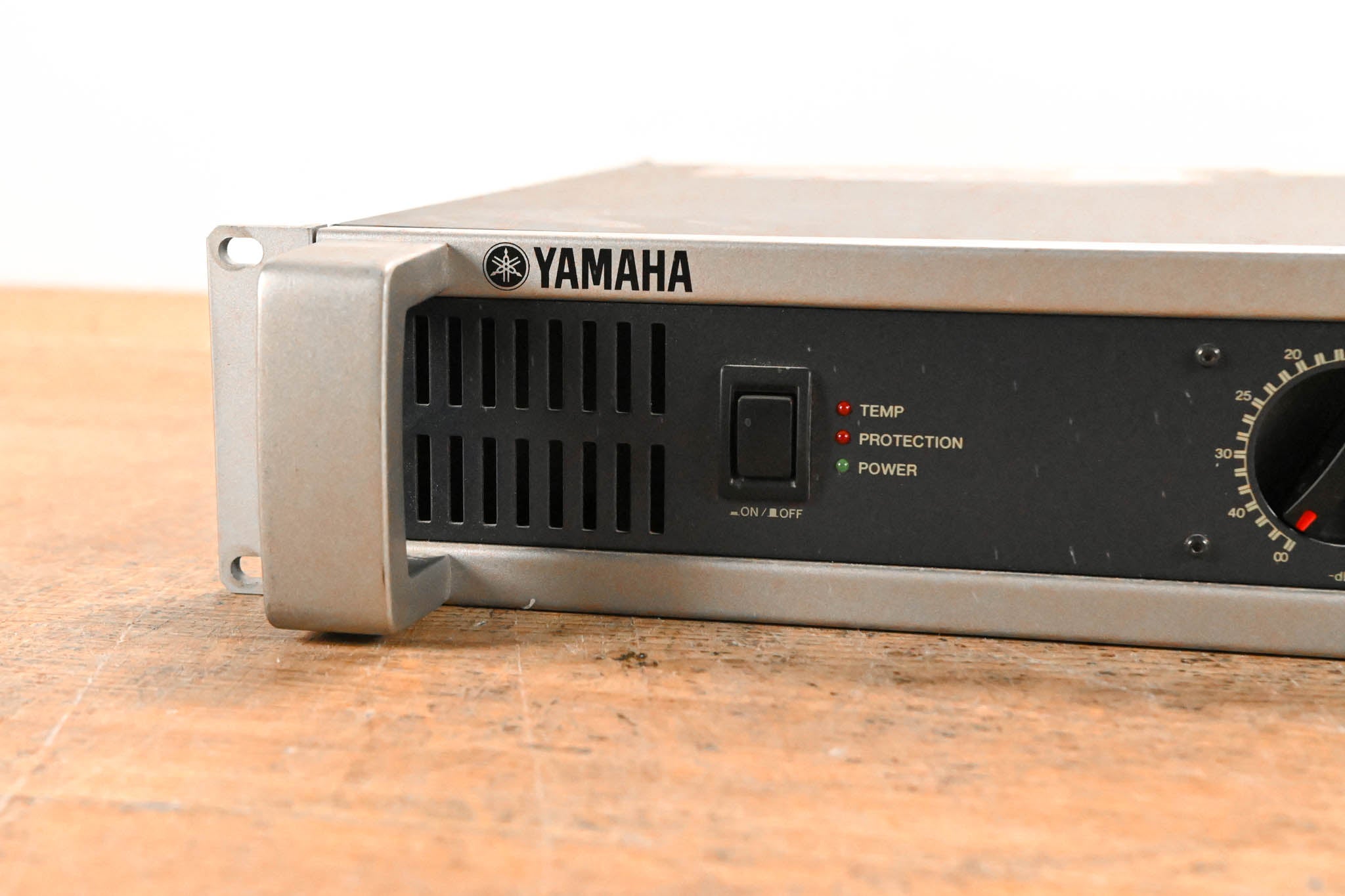 Yamaha P2500S 2-Channel Power Amplifier