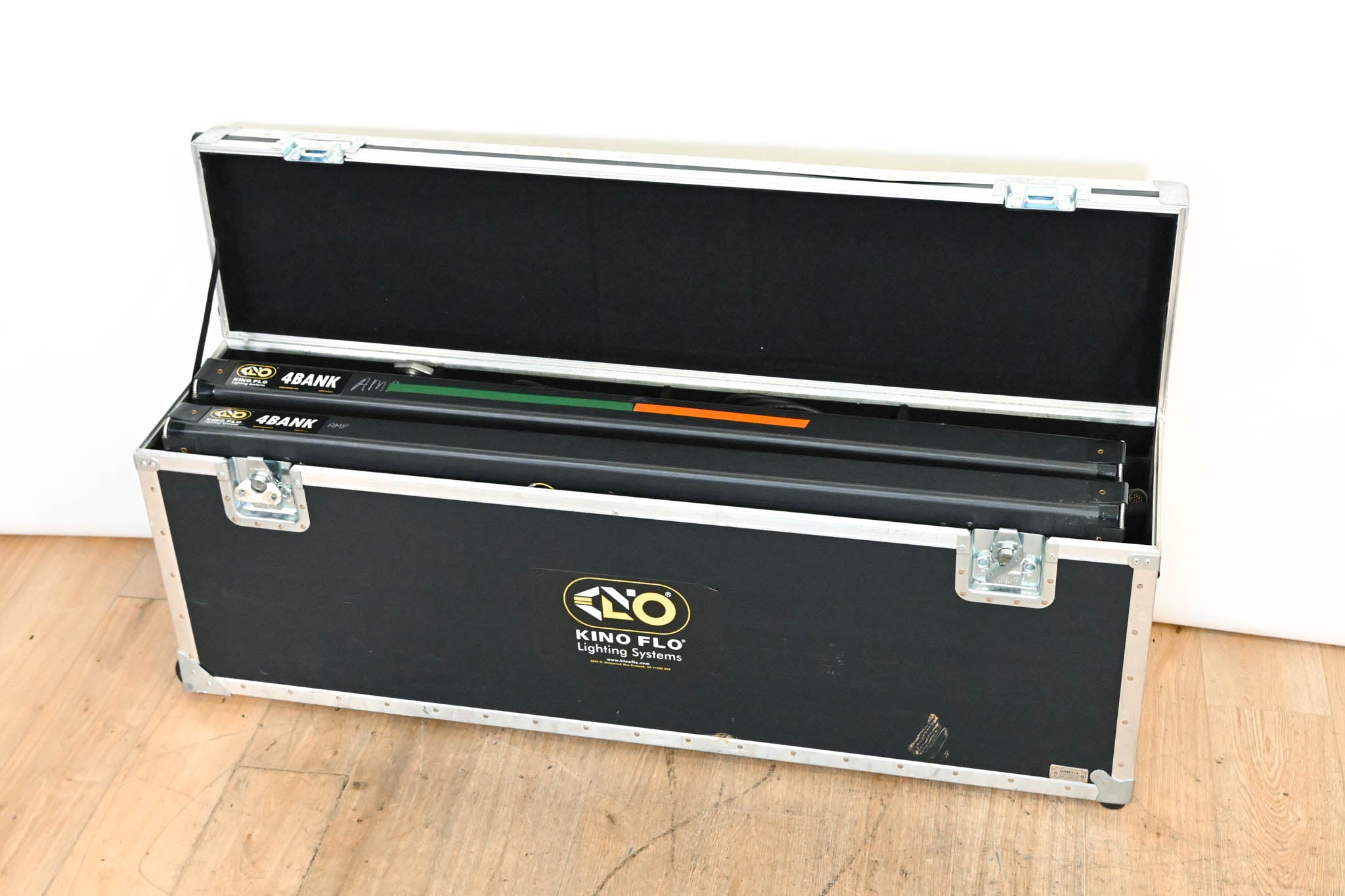 Kino Flo Select 4Bank 2-Light Gaffer Kit