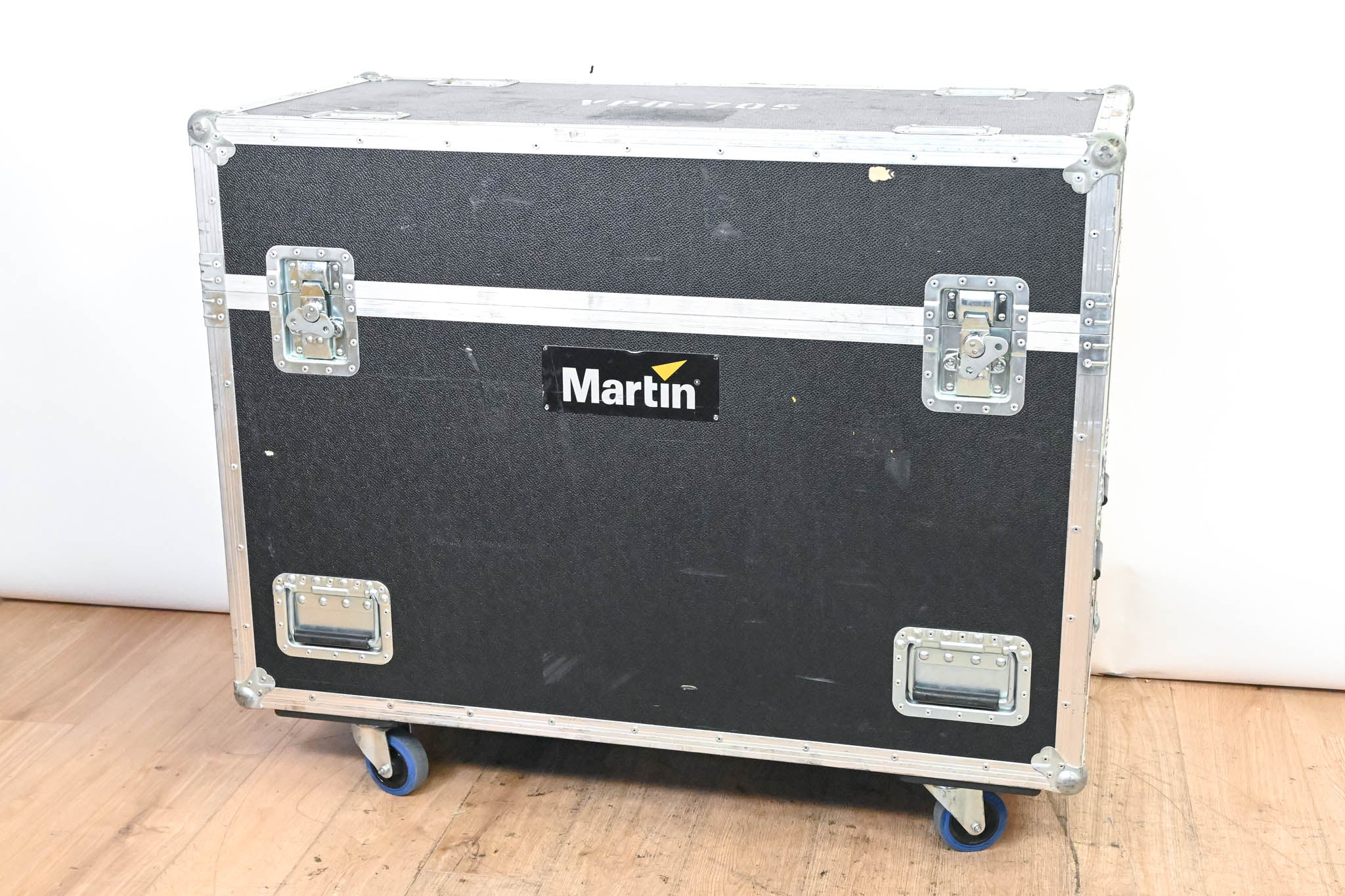 Martin MAC Viper AirFX Aerial Effects Fixture Pair with Flight Case