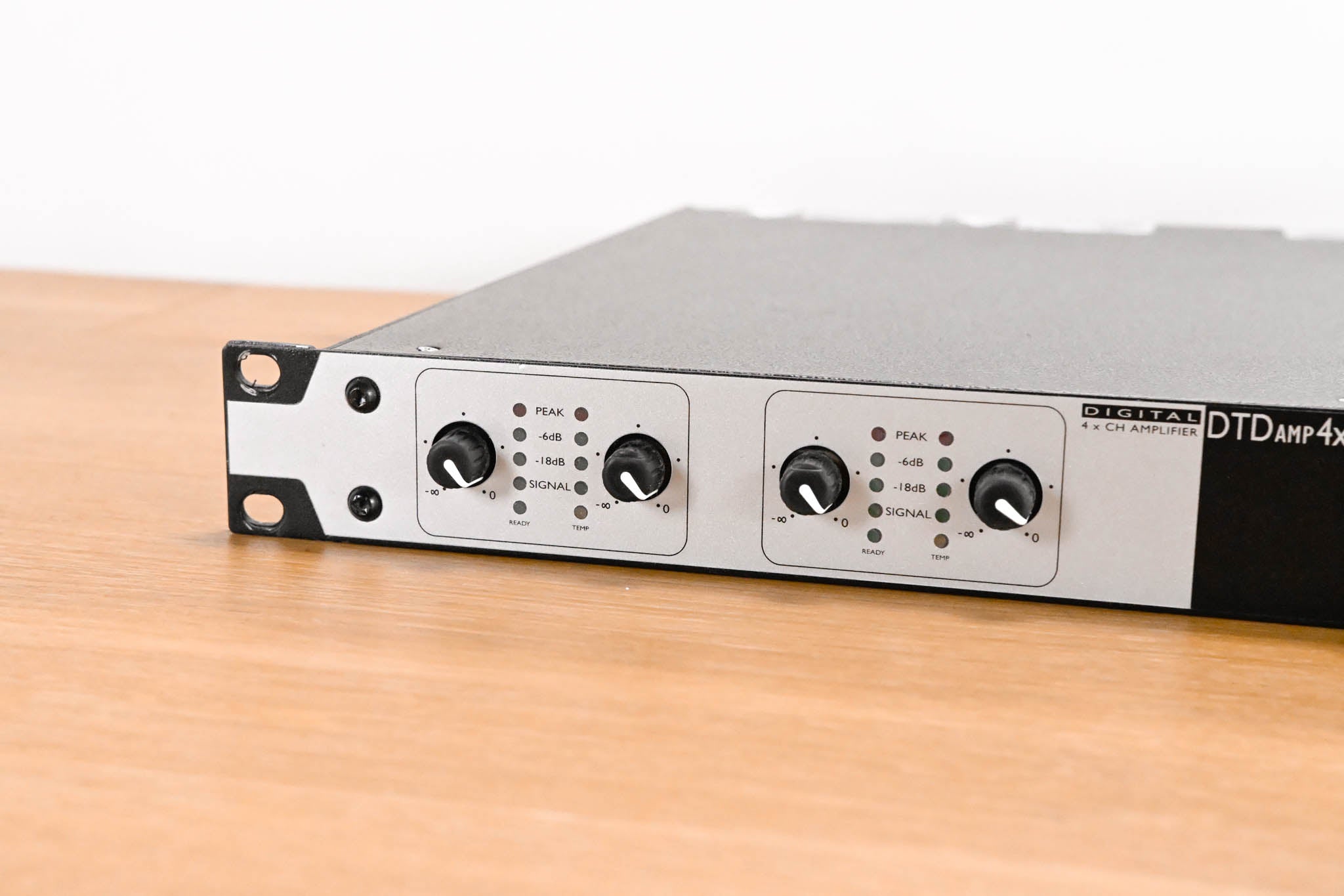 NEXO DTDAMP4X0.7U Four-Channel Power Amplifier