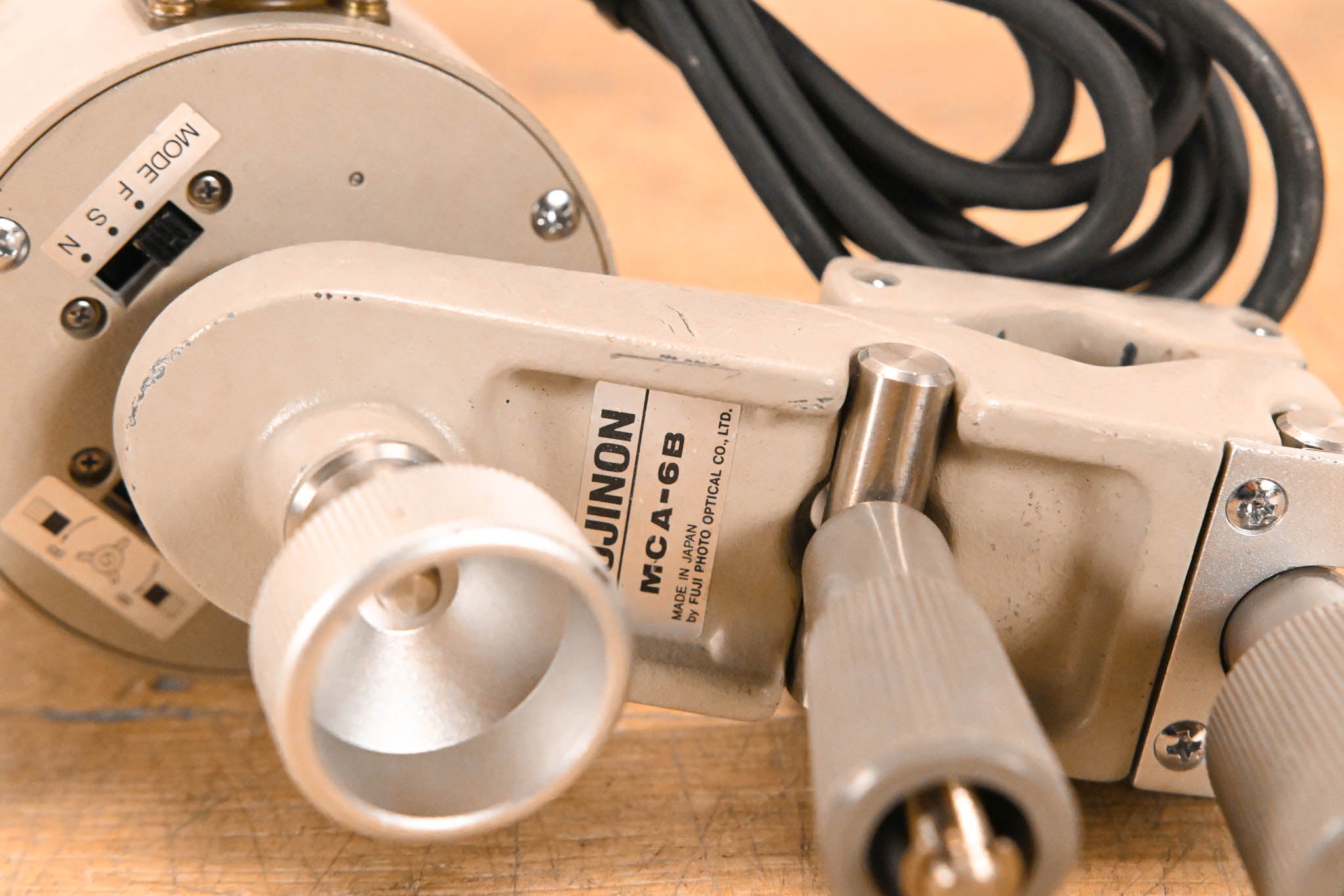 Fujinon EPD-12C Focus Controller with MCA-6B Clamp