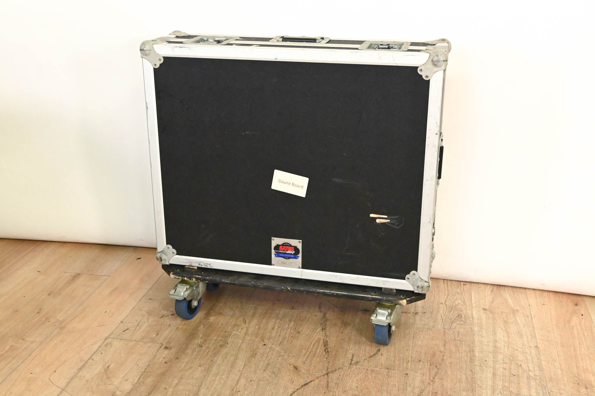 Allen & Heath GLD-80 Digital Audio Mixing Surface with Road Case