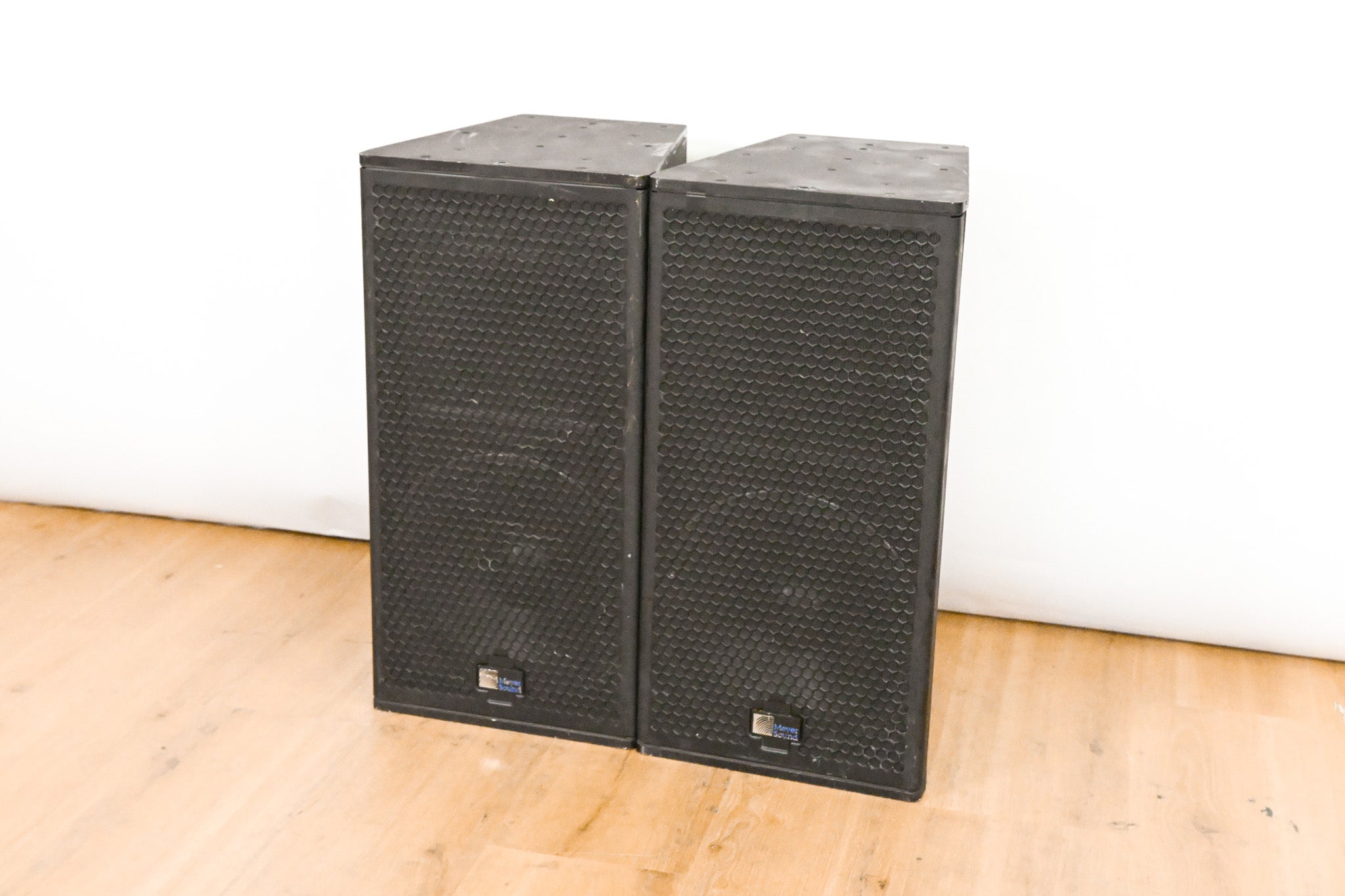 Meyer Sound UPJ-1P Compact VariO Loudspeaker (PAIR)