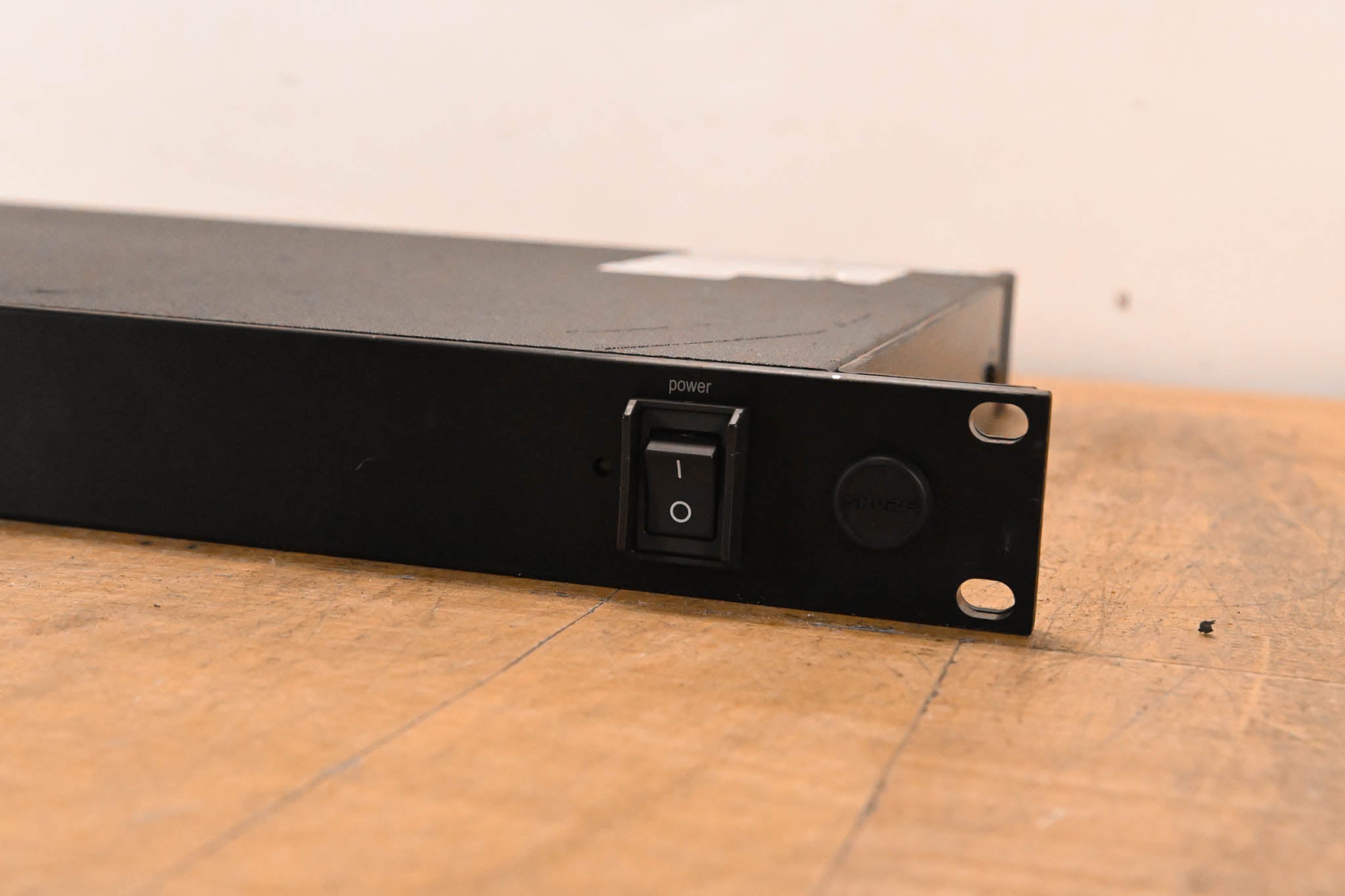 Shure UA845-SWB Antenna Distribution System - 470-952 MHz