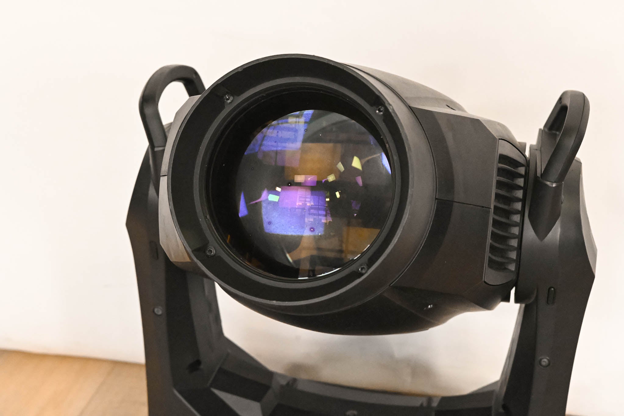 Martin MAC Viper Profile High Output Discharge-Based Moving Light