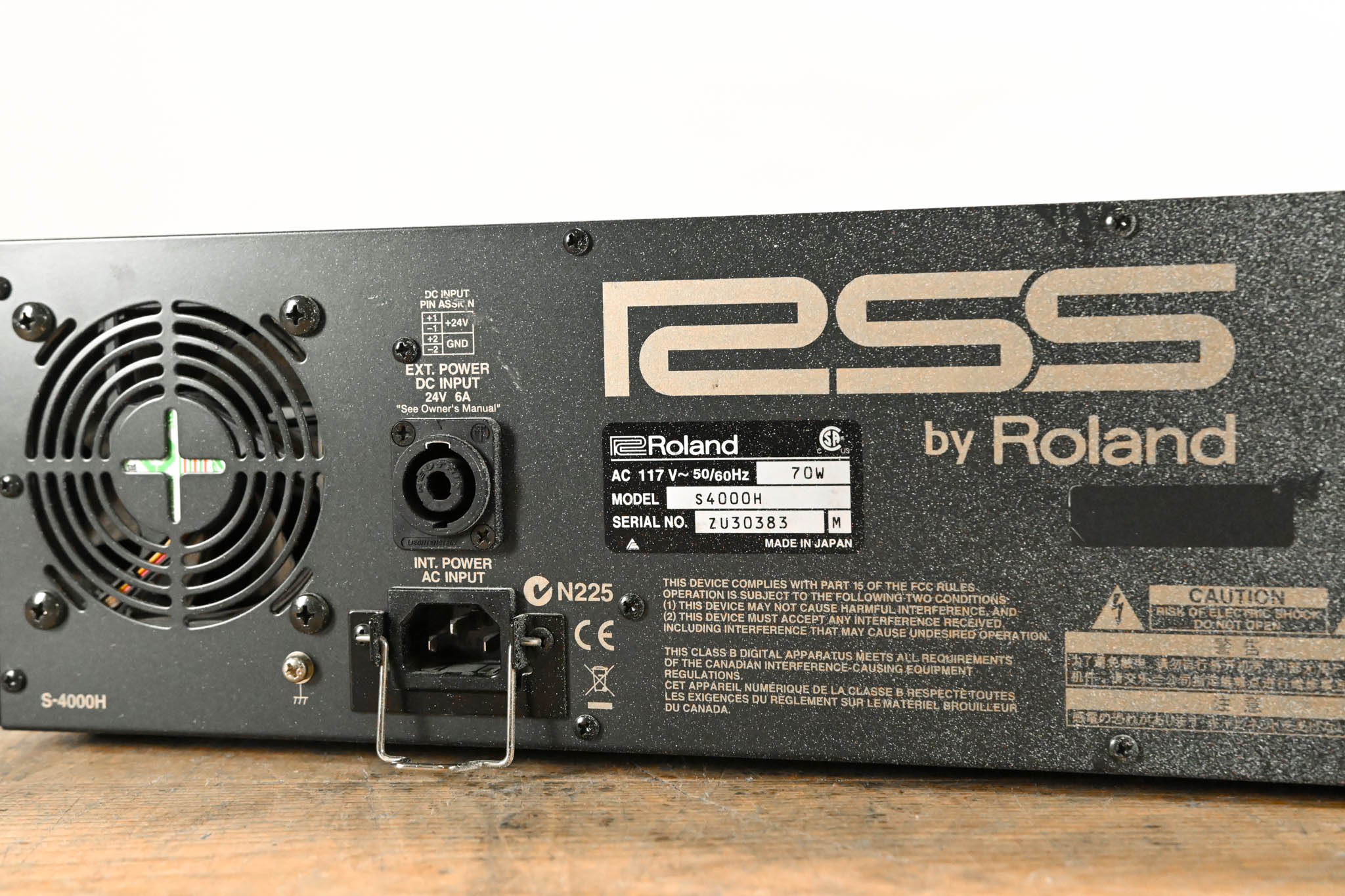 Roland S-4000H Digital Snake 32 x 8 Front of House Unit