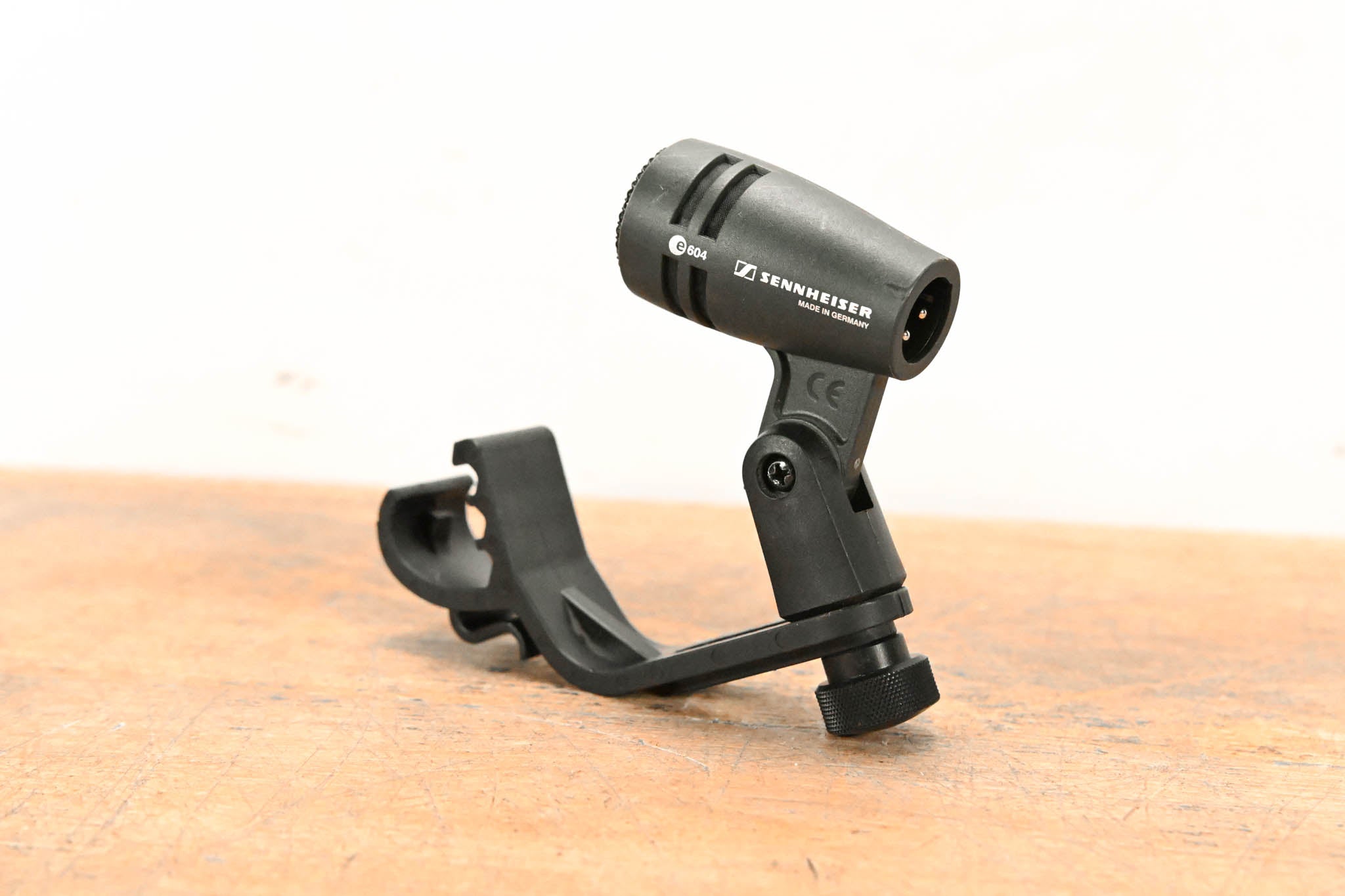 Sennheiser e 604 Dynamic Cardioid Instrument Microphone