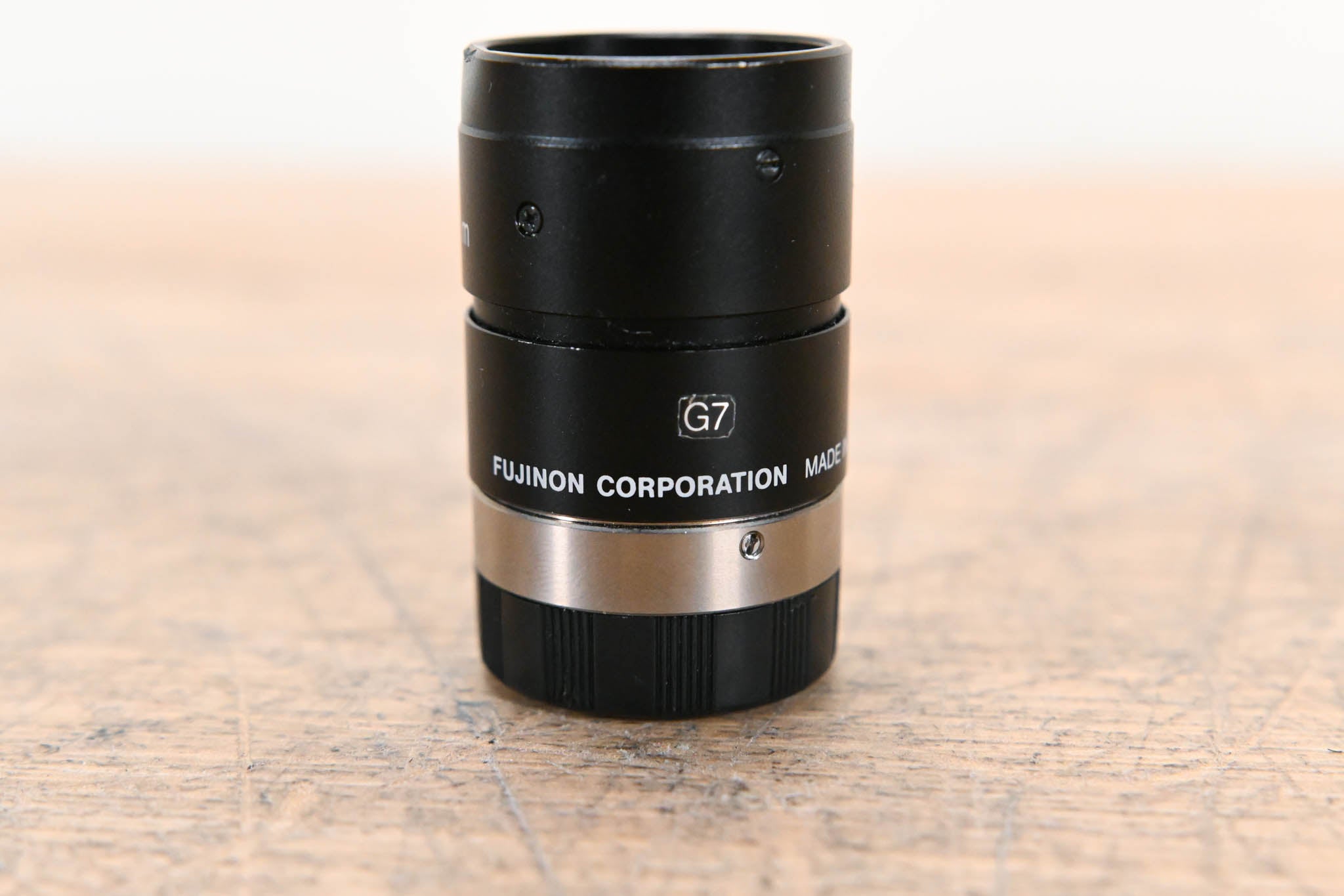 Fujinon TF8DA-8B 8mm f/2.2 C-Mount 3CCD Camera Lens