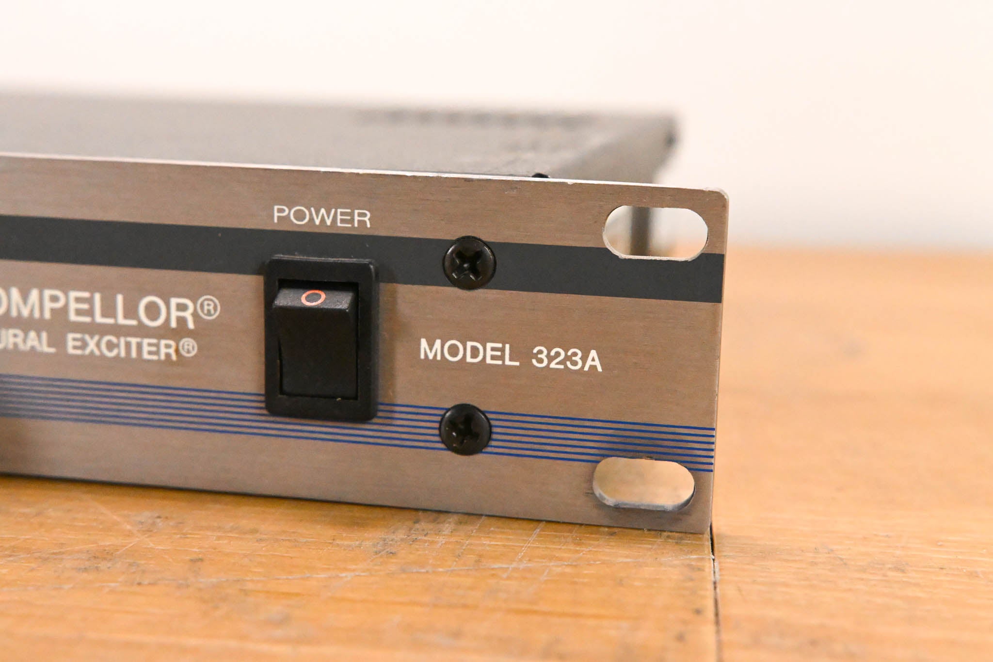 Aphex Compellor 323A Aural Exciter Compressor Leveler Limiter