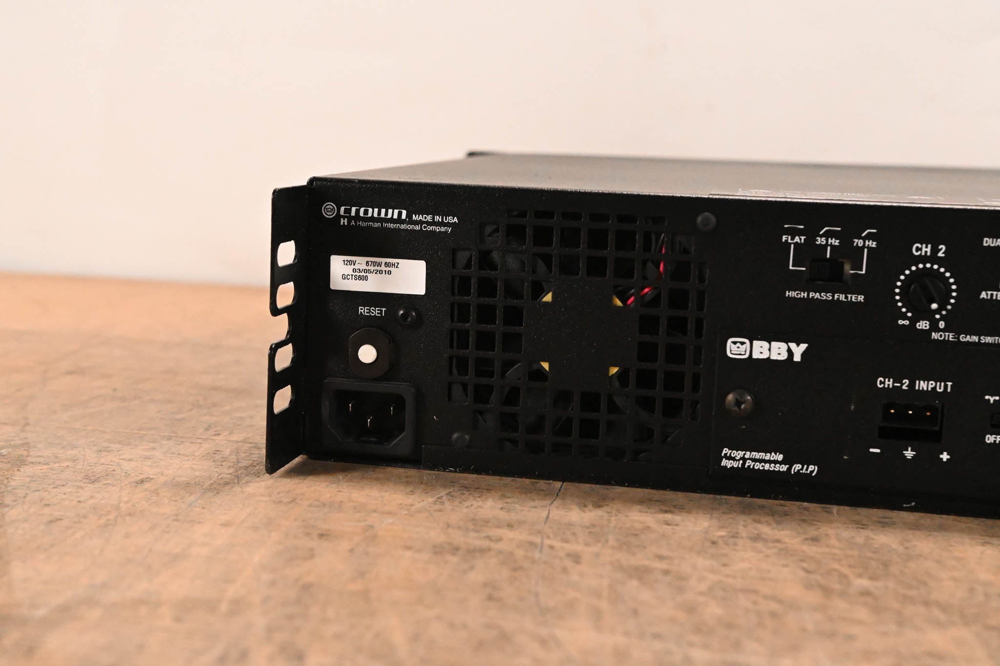 Crown CTs 600 Two-Channel 300W Power Amplifier