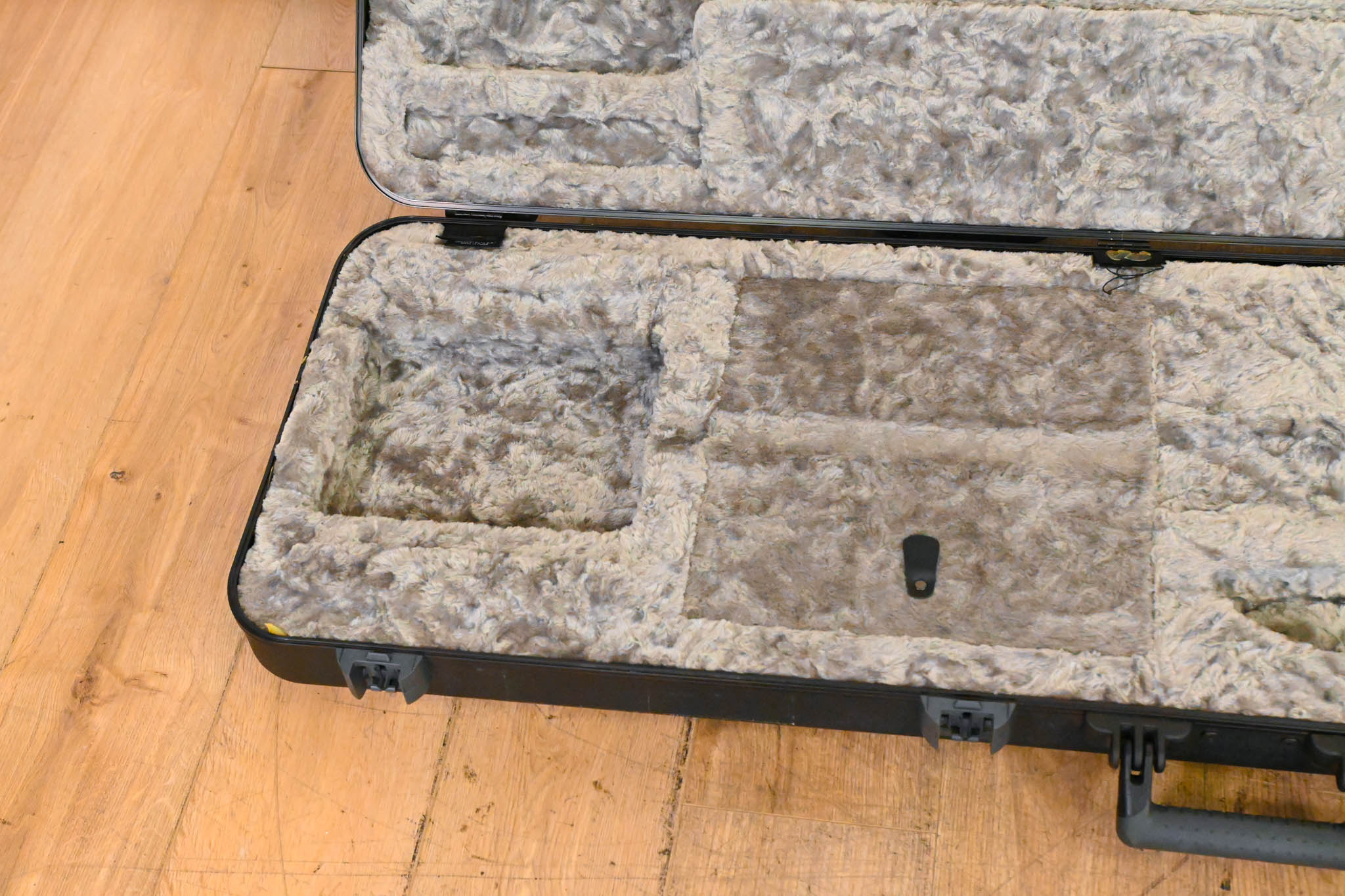 Fender Deluxe Molded Bass Case - Black