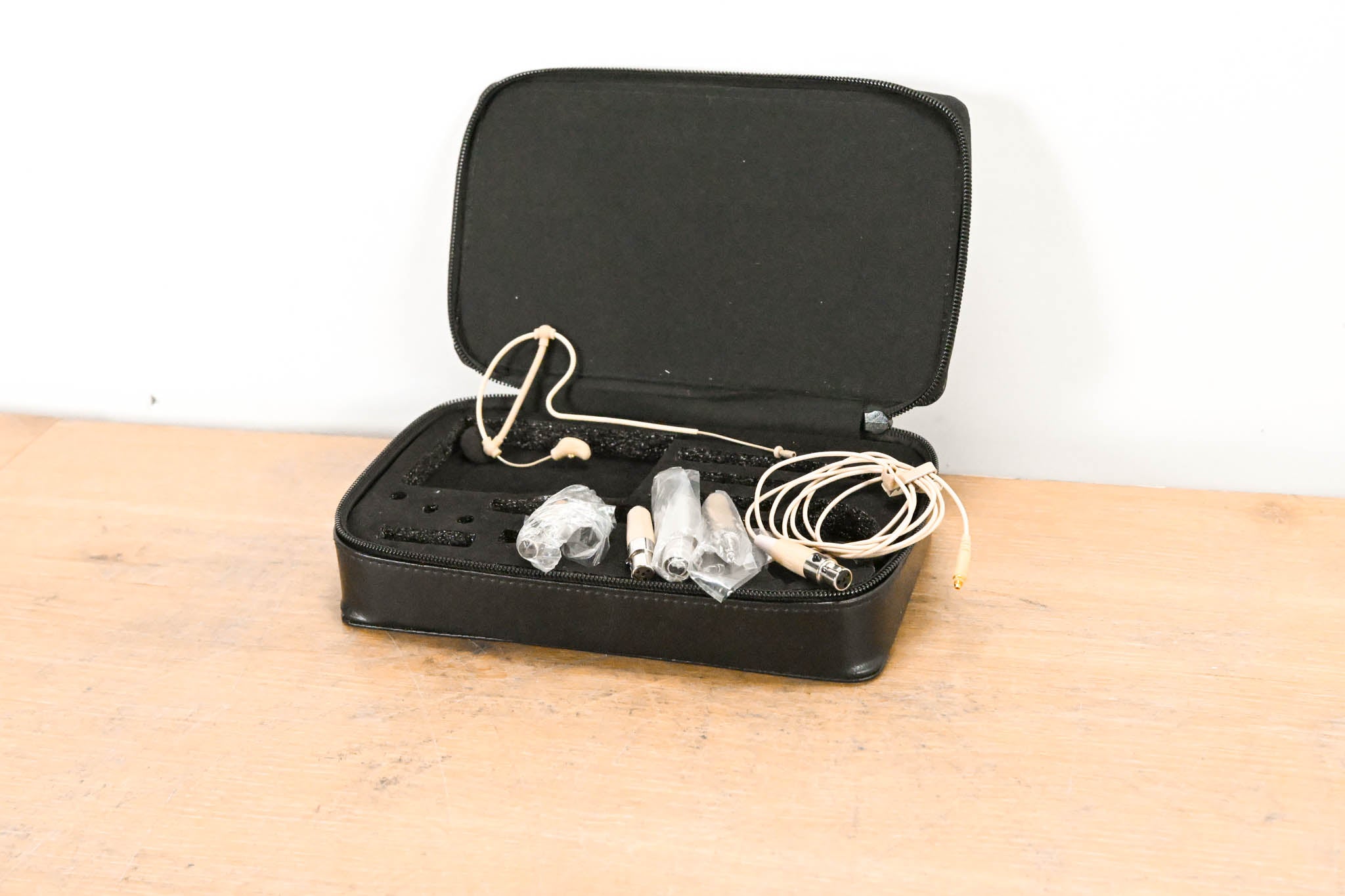 Samson SE10 Earset Microphone with Condenser Capsule & Accessories