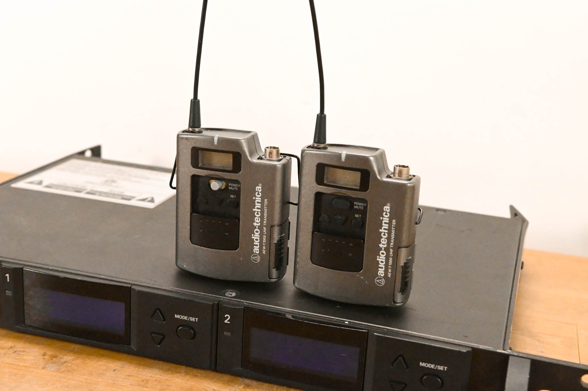 Audio-Technica AEW-R5200 Receiver w/ two AEW-T1000 Bodypacks: 541-566MHz