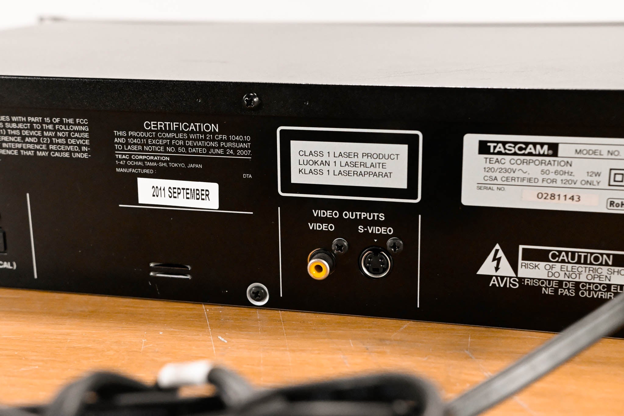 TASCAM CD-200i Rackmountable CD Player with iPod Dock