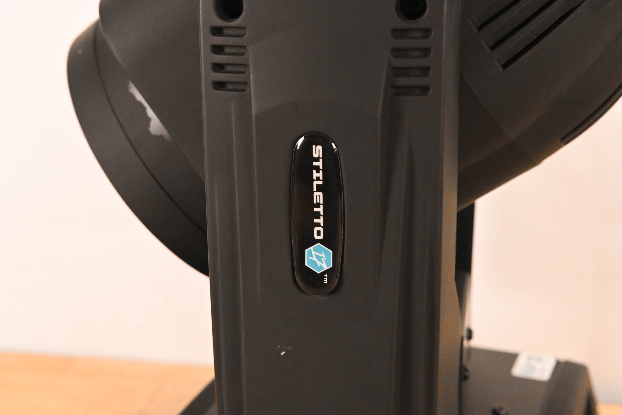 Blizzard Lighting Stiletto i7 RGBW LED Moving Head Wash Light