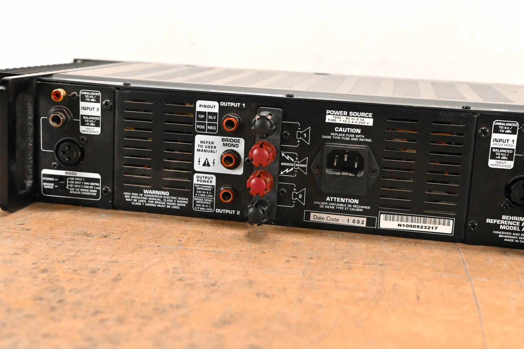 Behringer A500 600W Reference-Class Studio Power Amplifier