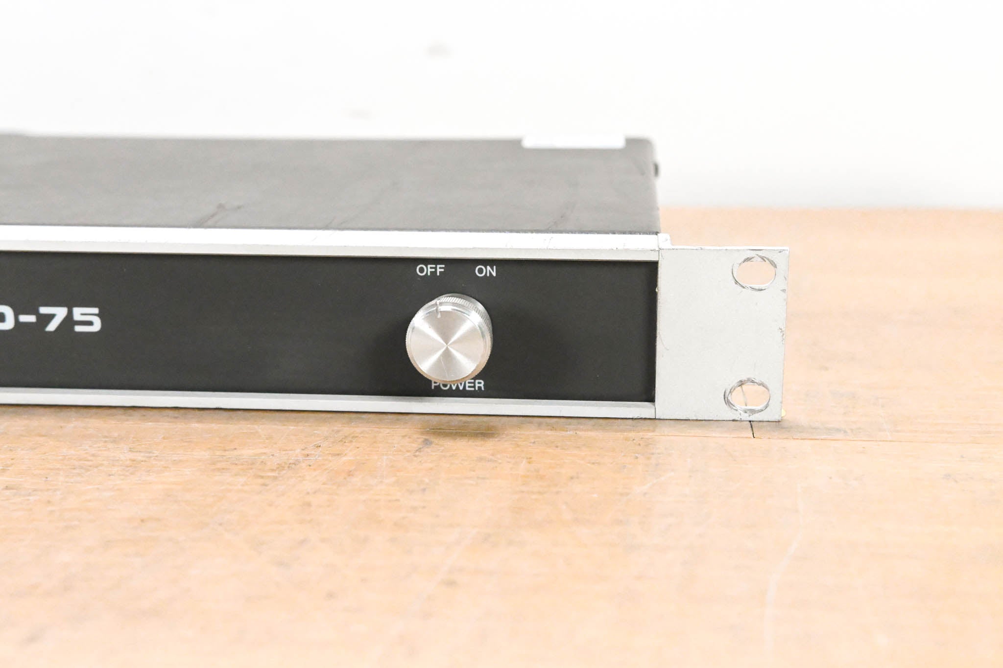 Crown D-75 2-Channel Power Amplifier